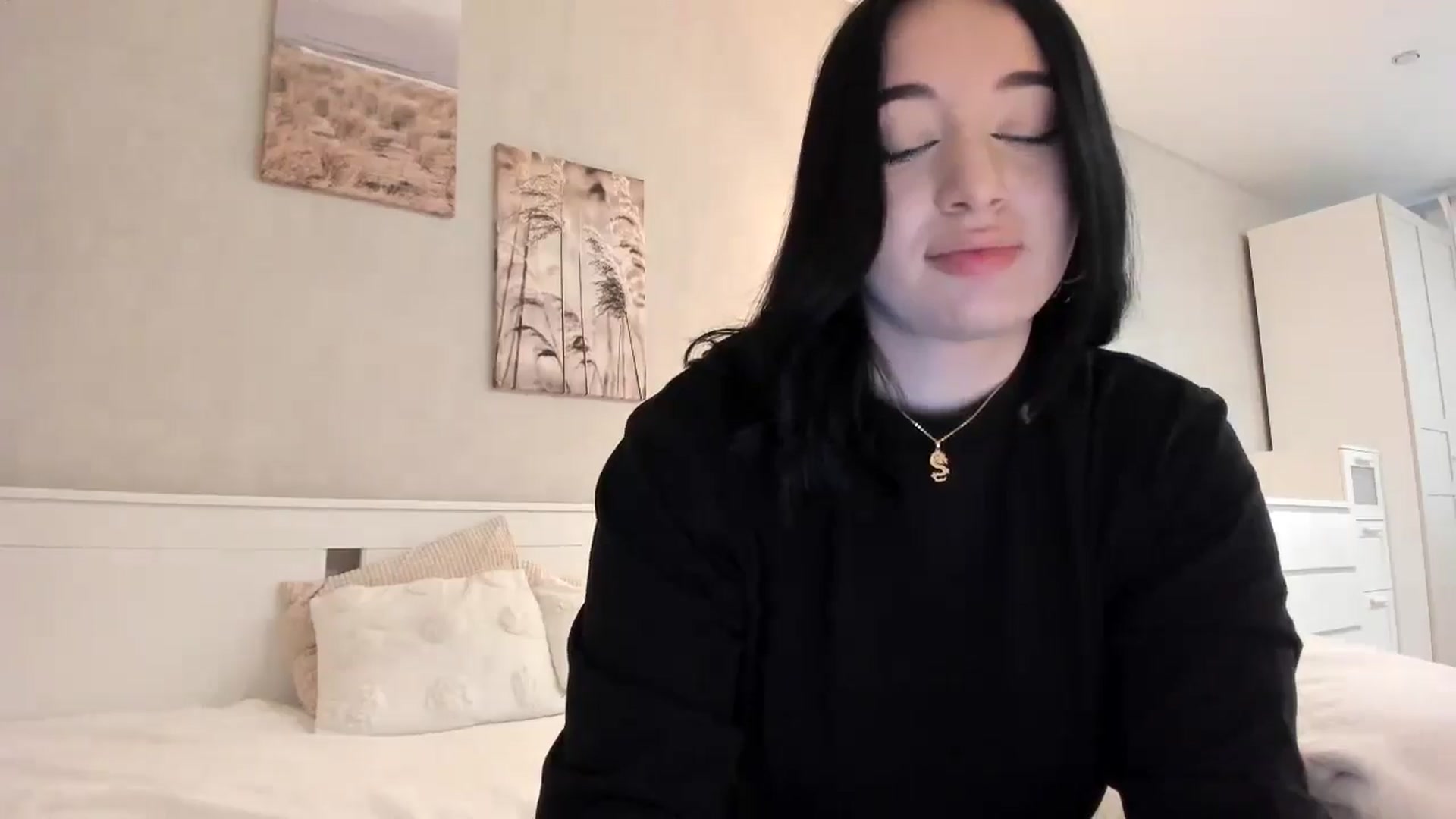 Gallery image thumbnail from BoredRoom's myfreecams stream on, 05/29/2024, 10:18 image 18 of 20