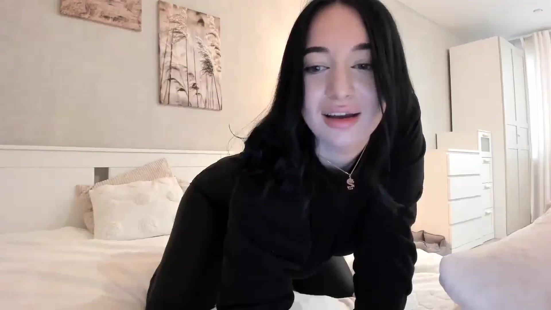 Gallery image thumbnail from BoredRoom's myfreecams stream on, 05/29/2024, 11:36 image 3 of 20