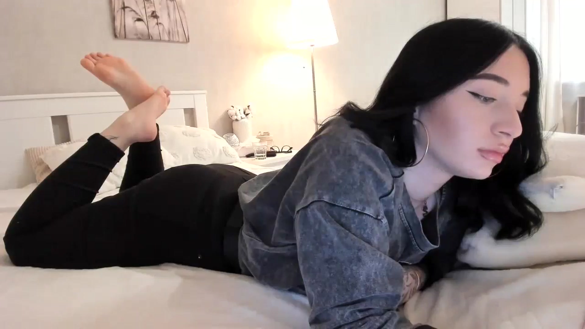 Gallery image thumbnail from BoredRoom's myfreecams stream on, 06/03/2024, 09:18 image 13 of 20