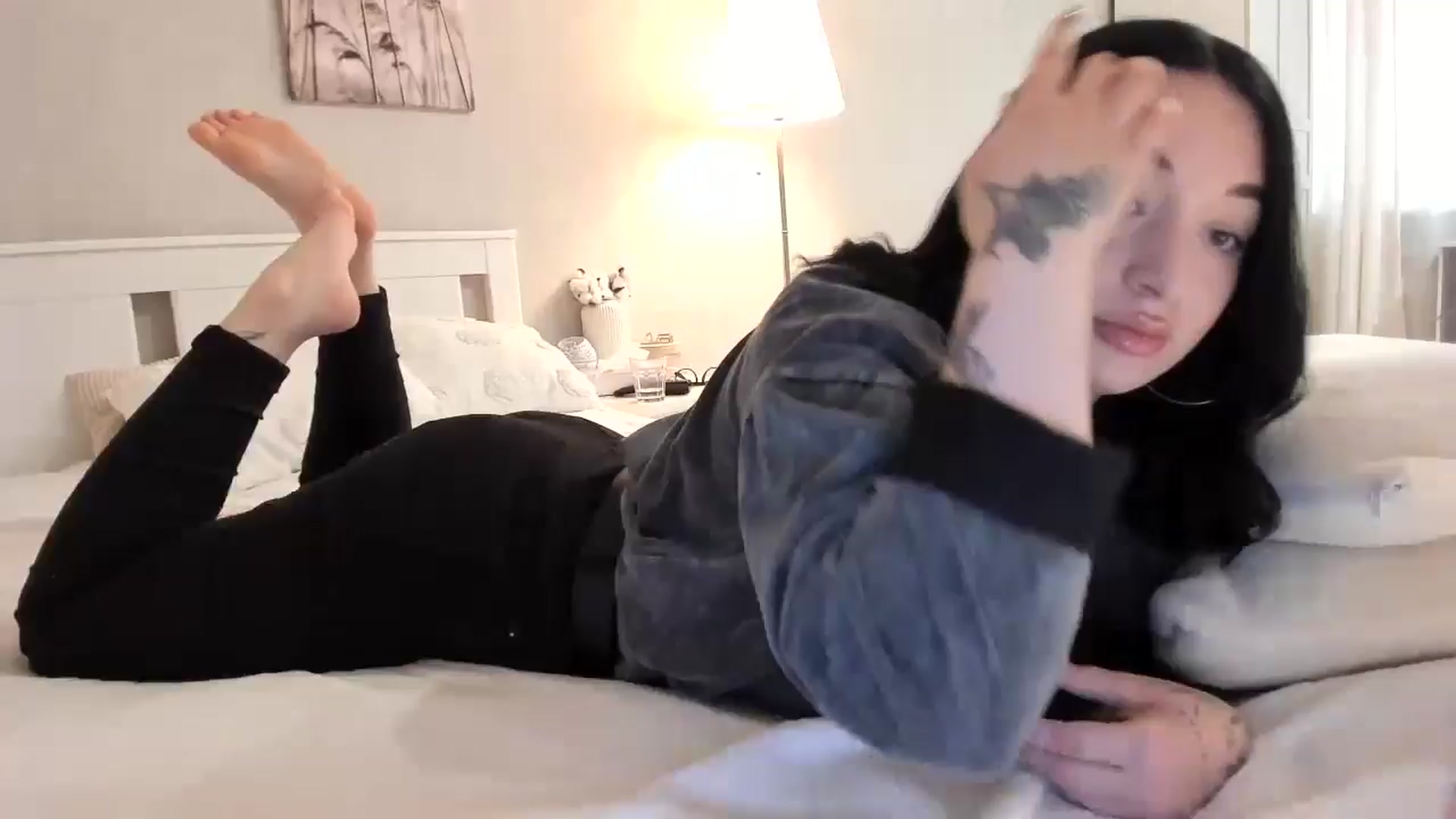 Gallery image thumbnail from BoredRoom's myfreecams stream on, 06/03/2024, 09:18 image 14 of 20