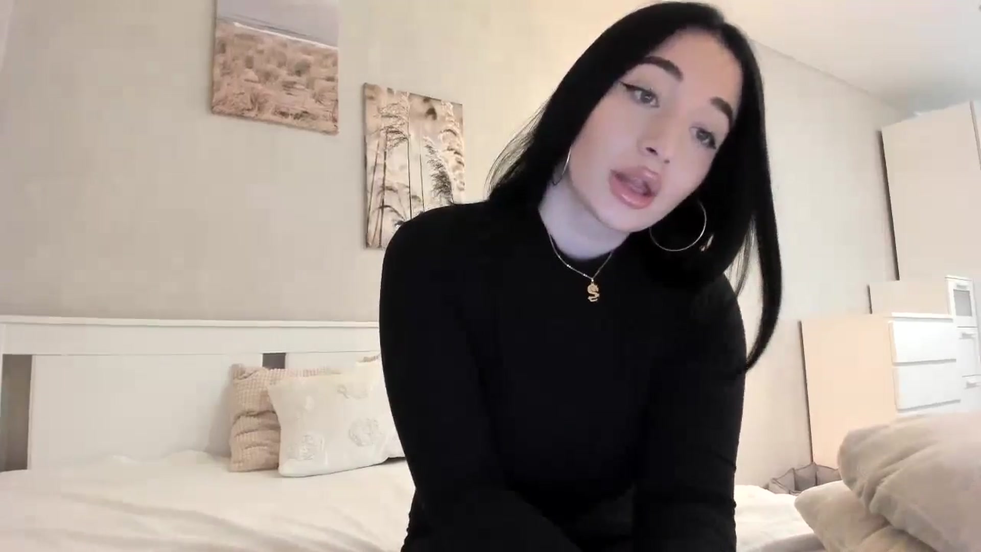 Gallery image thumbnail from BoredRoom's myfreecams stream on, 06/10/2024, 08:48 image 11 of 20