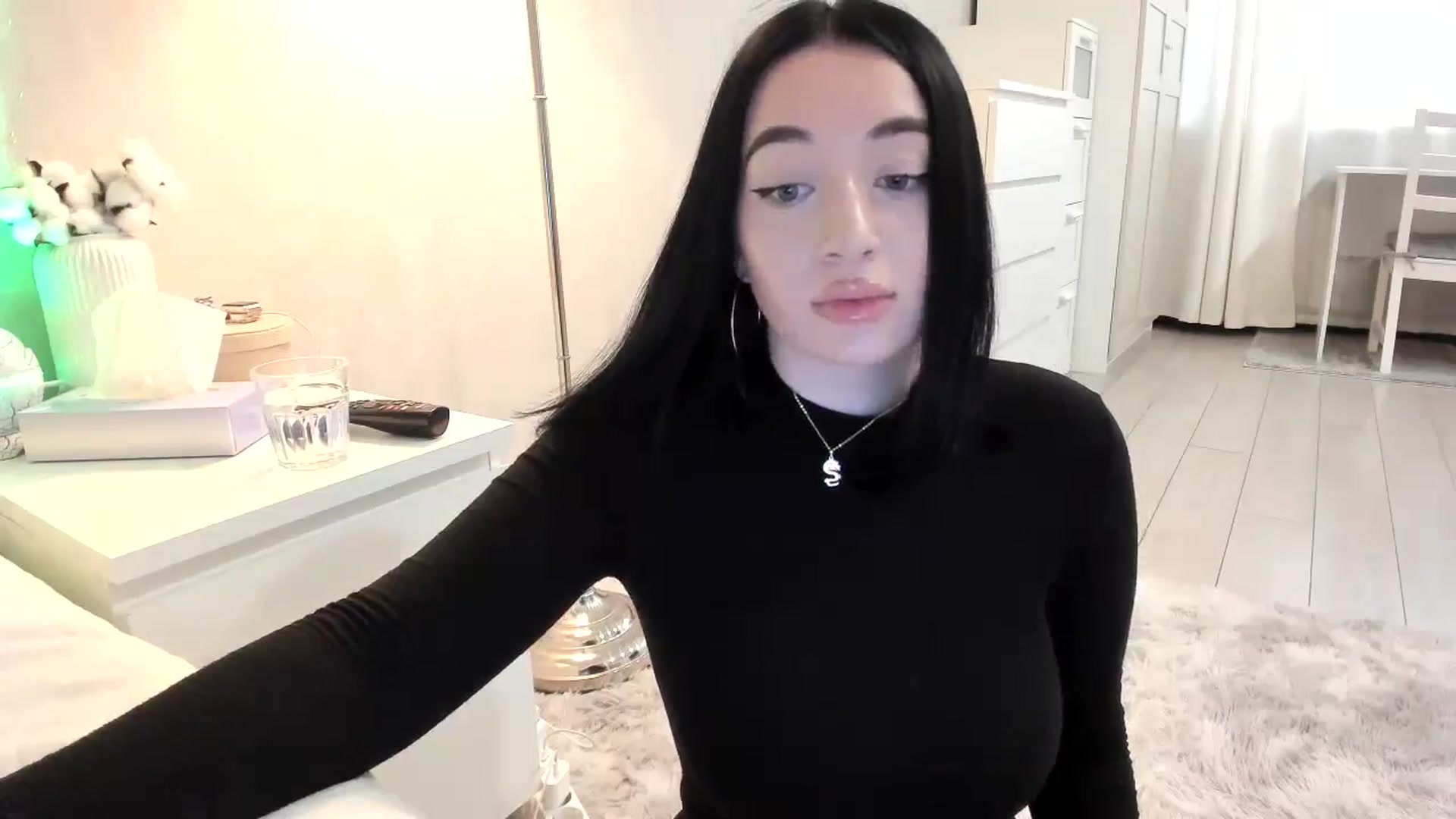 Gallery image thumbnail from BoredRoom's myfreecams stream on, 06/10/2024, 11:05 image 18 of 20