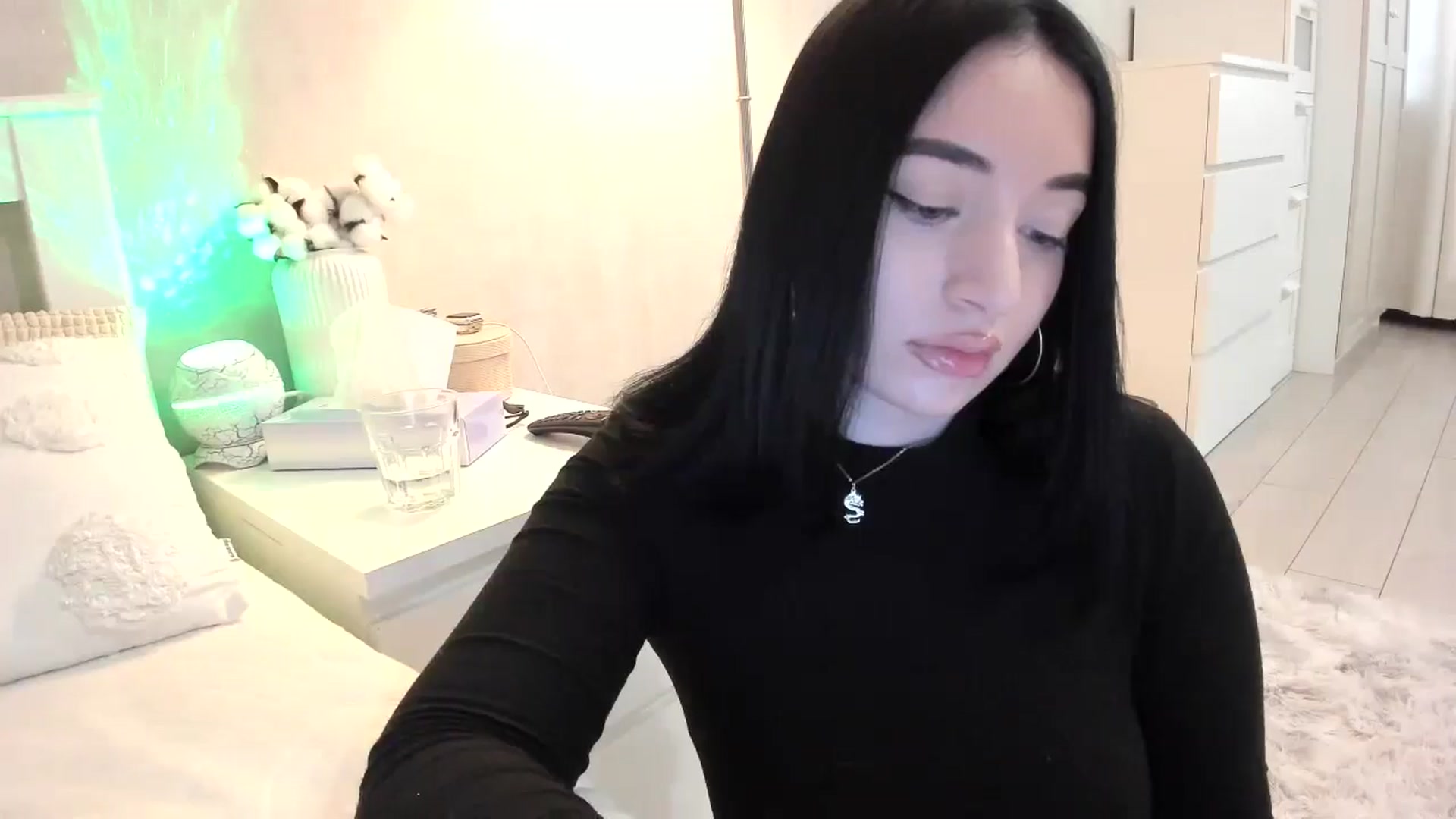 Gallery image thumbnail from BoredRoom's myfreecams stream on, 06/10/2024, 11:05 image 8 of 20