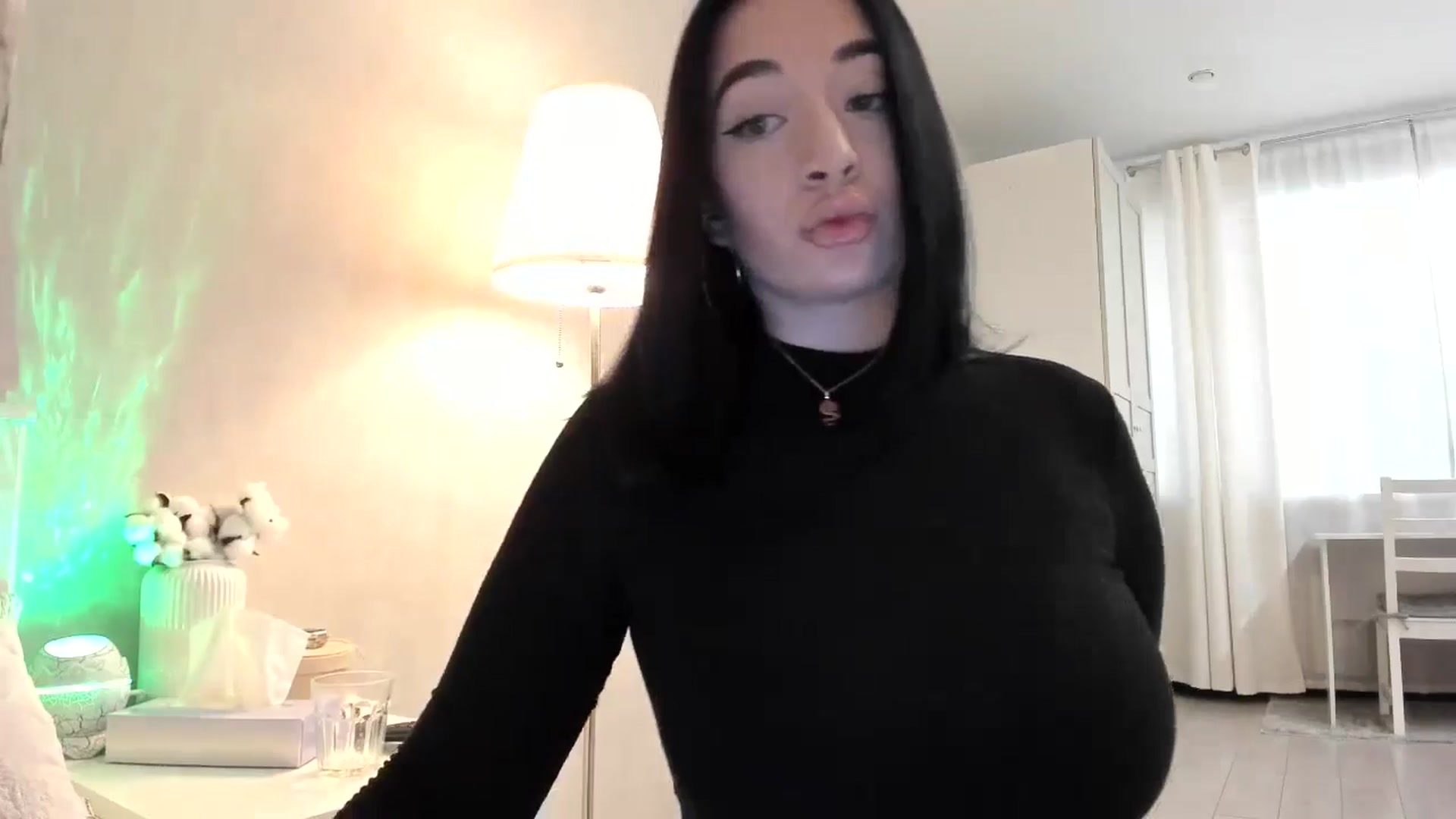Gallery image thumbnail from BoredRoom's myfreecams stream on, 06/10/2024, 11:05 image 15 of 20