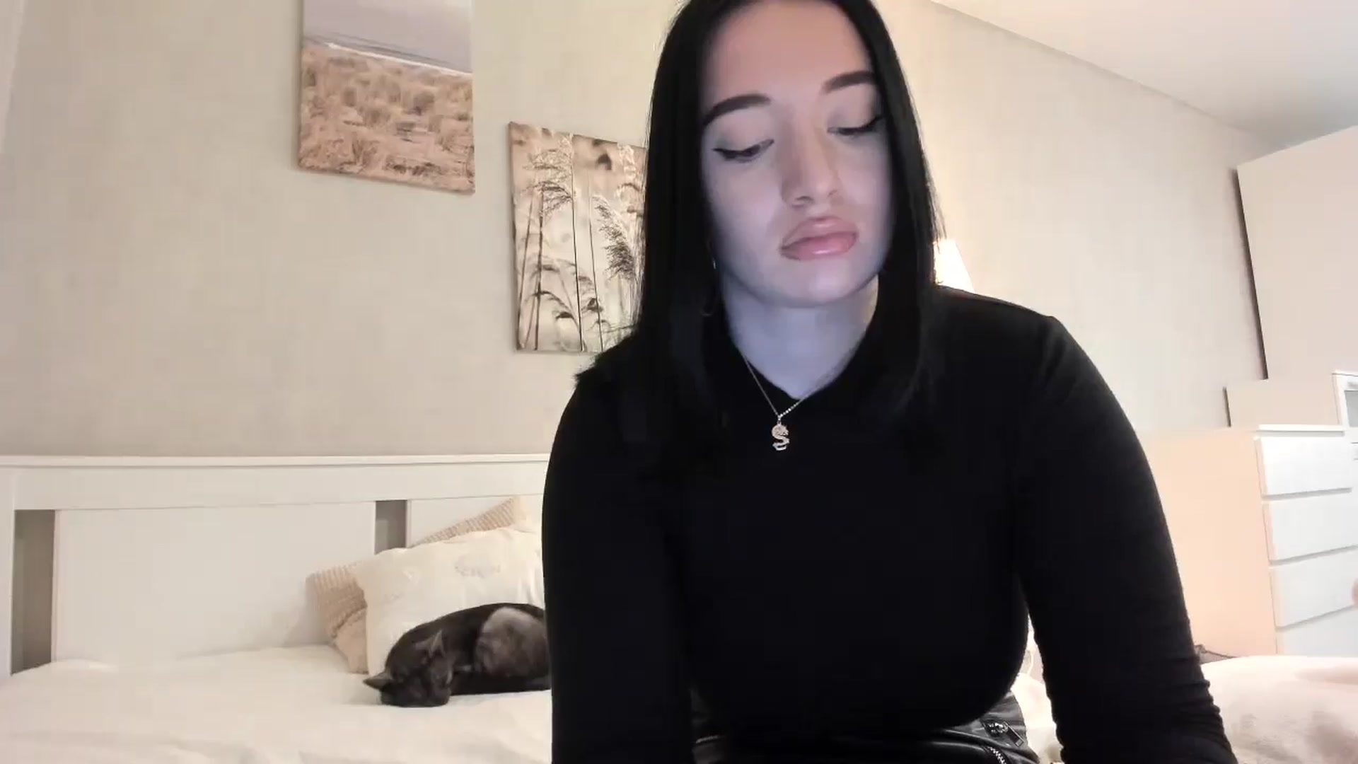 Gallery image thumbnail from BoredRoom's myfreecams stream on, 06/11/2024, 12:07 image 7 of 20