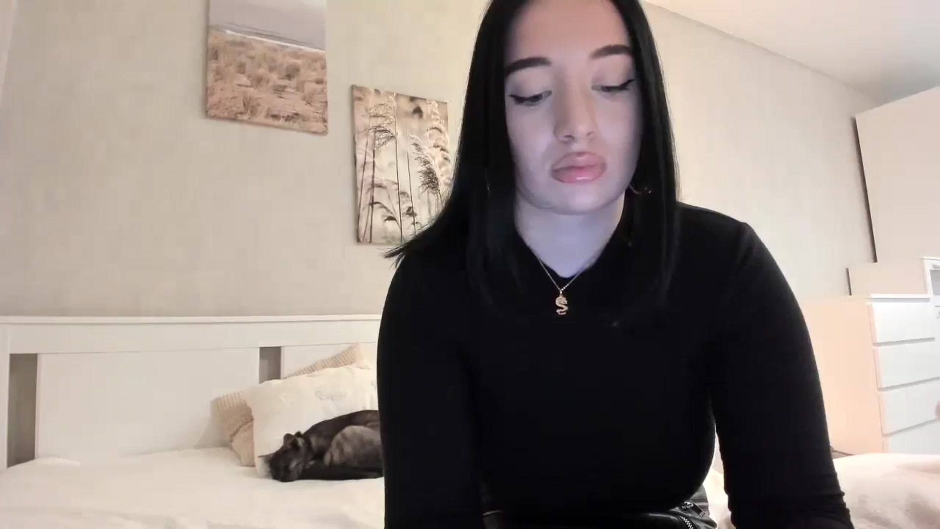 Gallery image thumbnail from BoredRoom's myfreecams stream on, 06/11/2024, 12:07 image 6 of 20