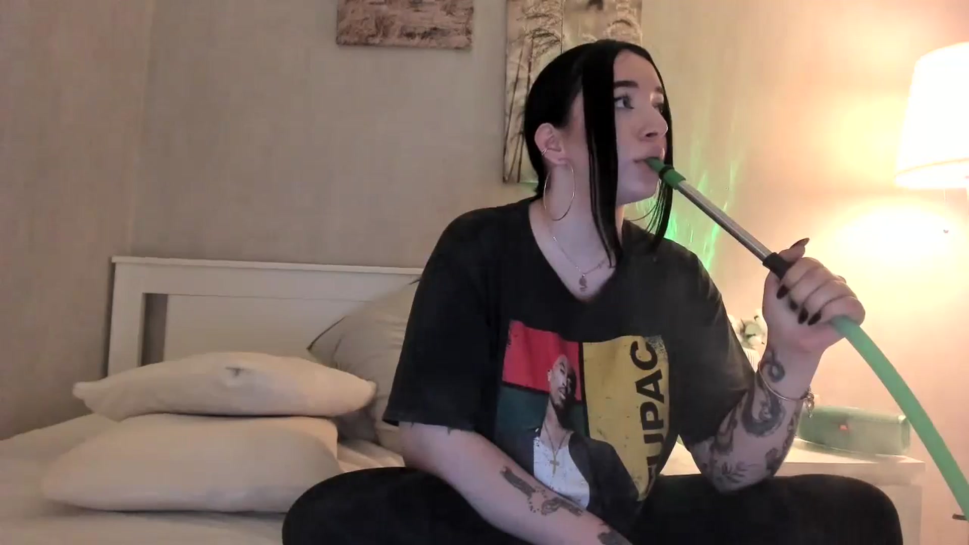 Gallery image thumbnail from BoredRoom's myfreecams stream on, 06/12/2024, 11:12 image 13 of 20
