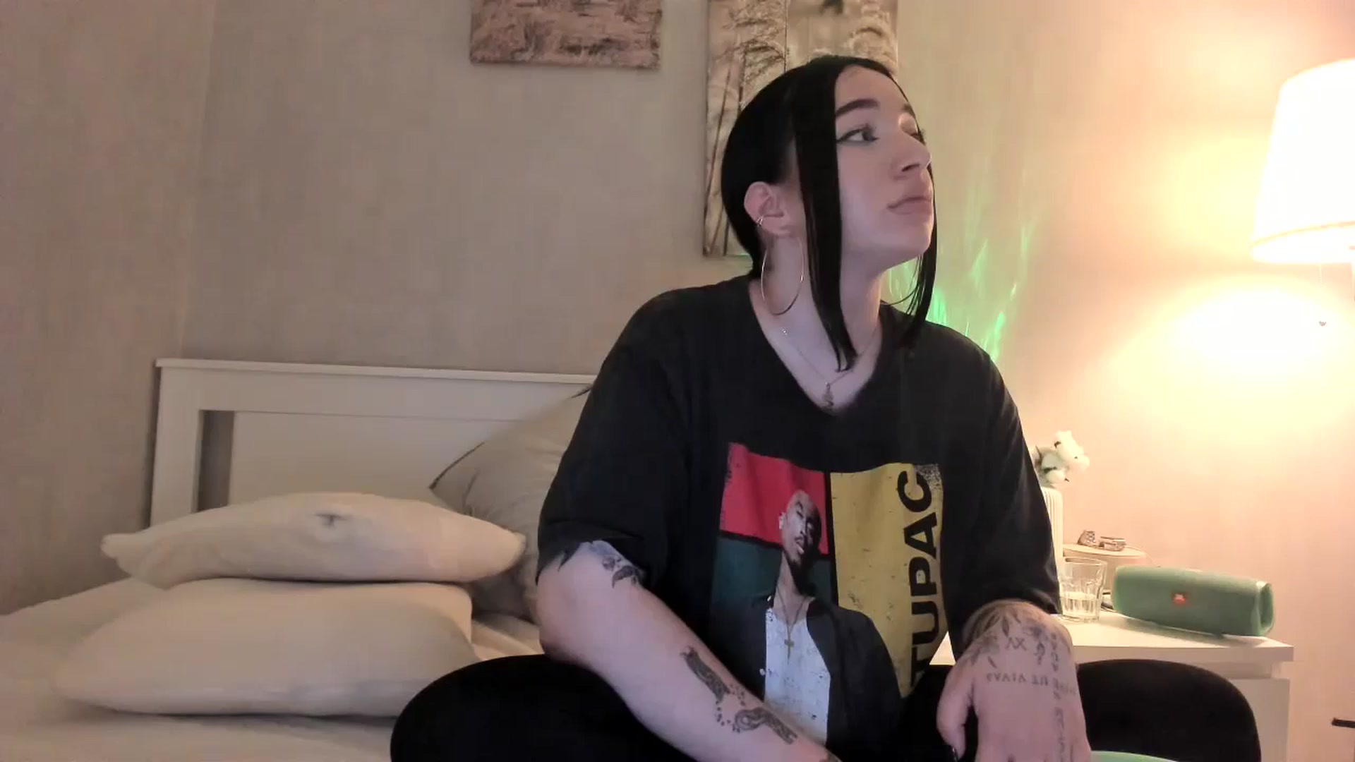 Gallery image thumbnail from BoredRoom's myfreecams stream on, 06/12/2024, 11:12 image 10 of 20
