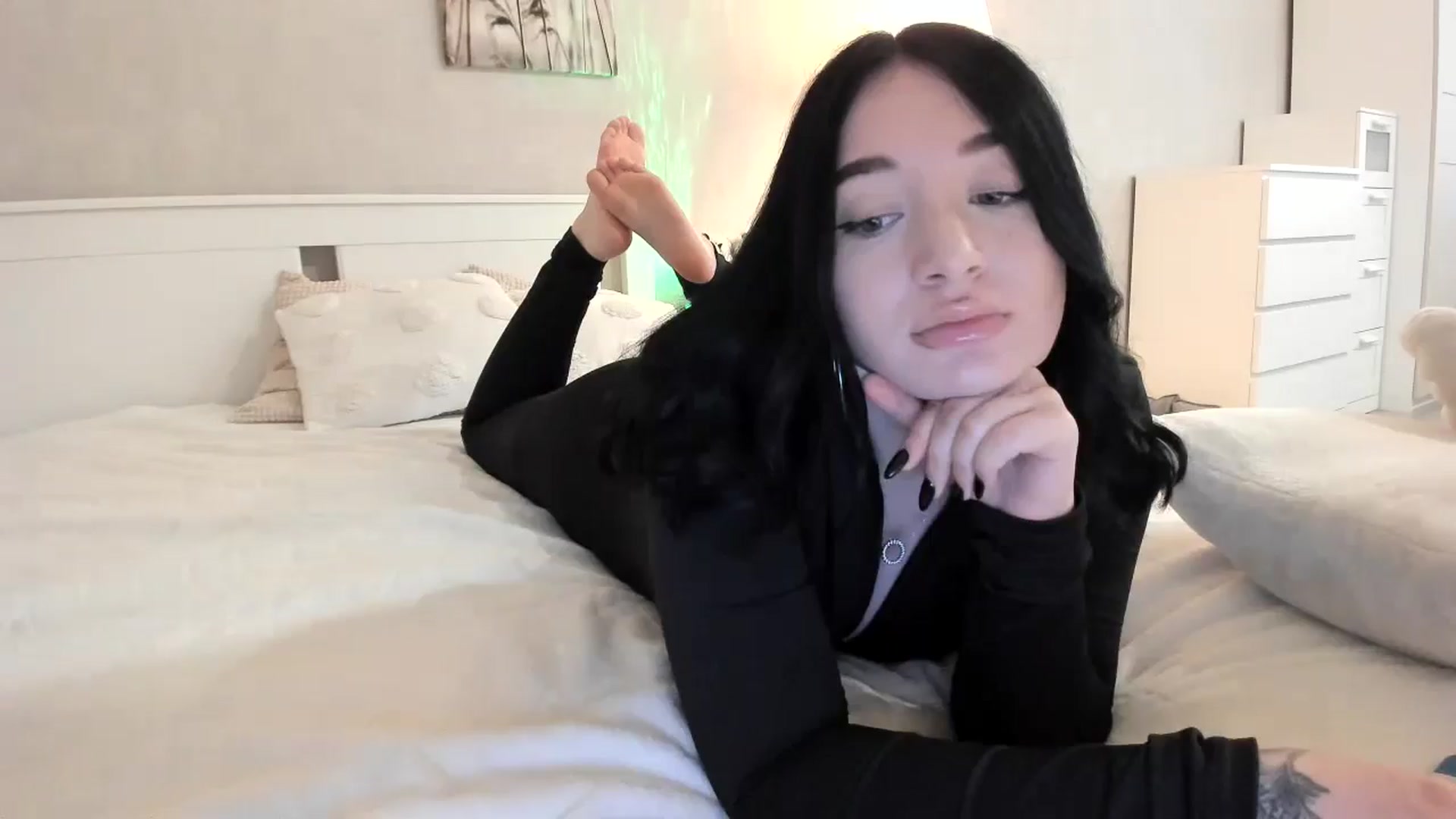 Gallery image thumbnail from BoredRoom's myfreecams stream on, 06/13/2024, 08:29 image 11 of 20