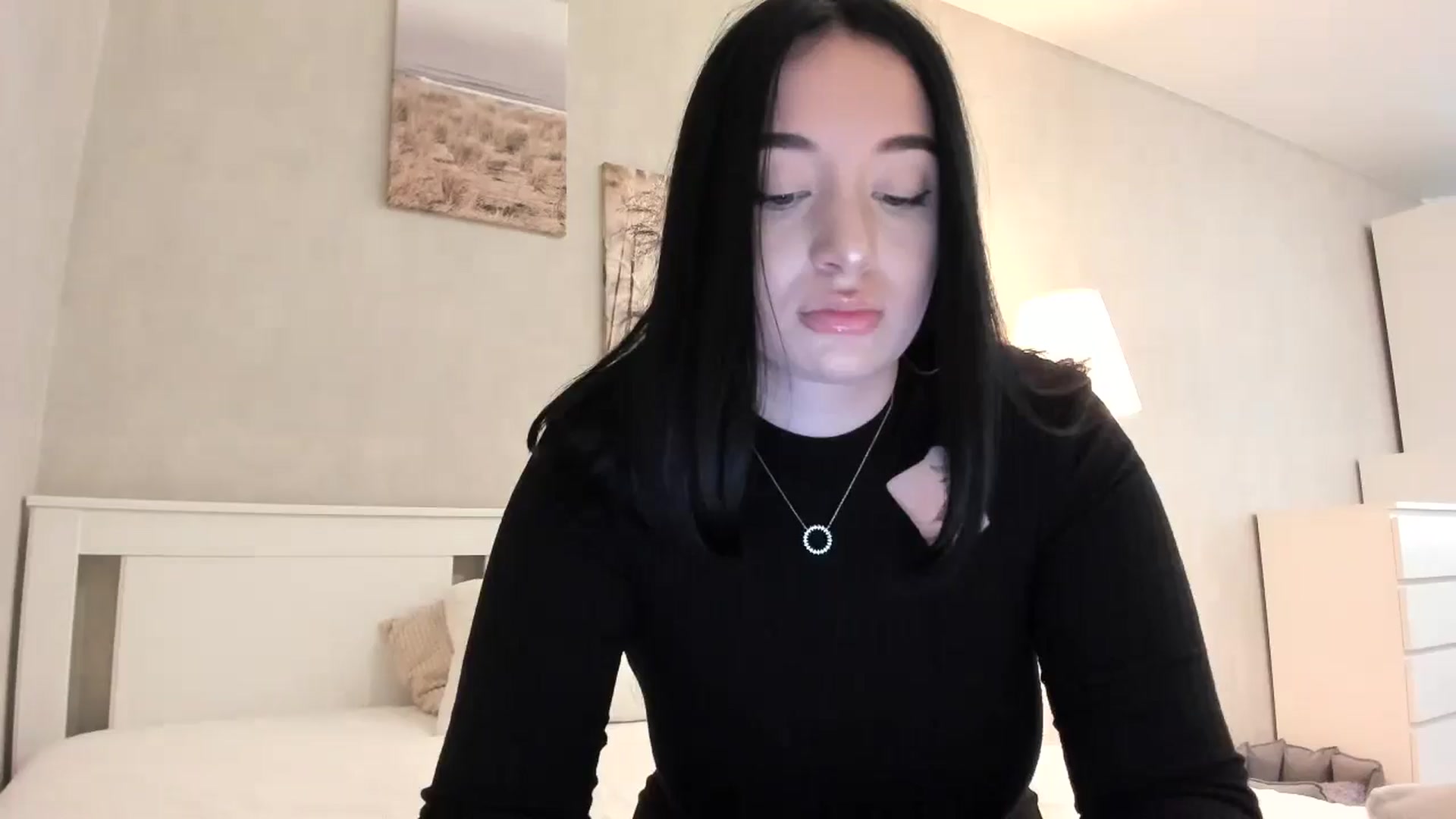 Gallery image thumbnail from BoredRoom's myfreecams stream on, 06/19/2024, 10:15 image 11 of 20
