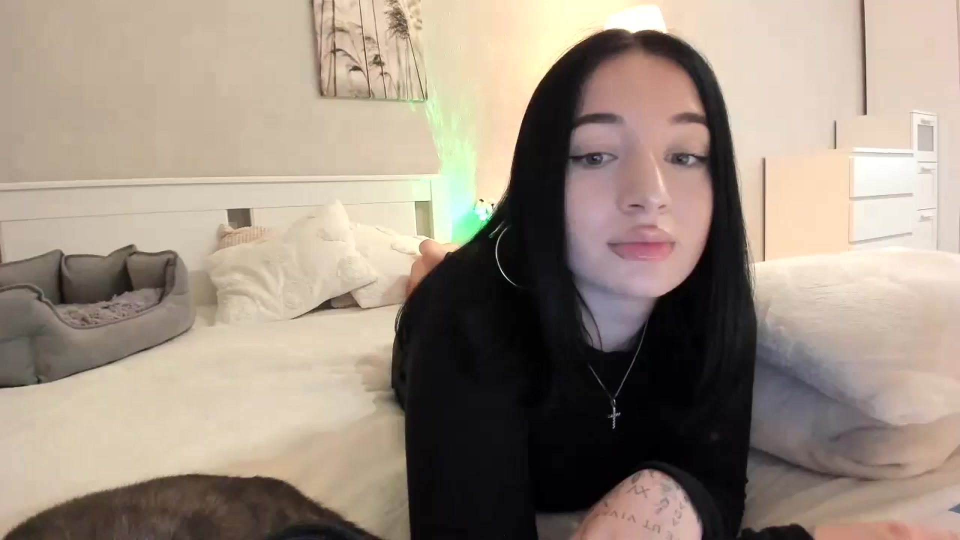 Gallery image thumbnail from BoredRoom's myfreecams stream on, 06/22/2024, 12:31 image 7 of 20