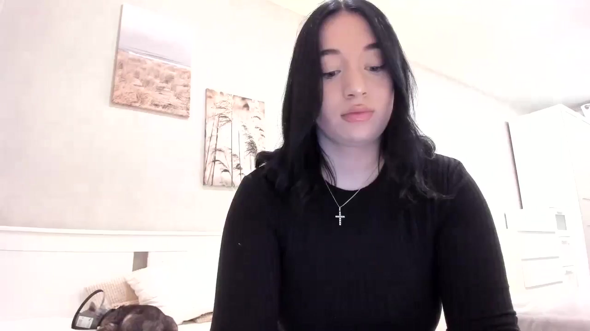 Gallery image thumbnail from BoredRoom's myfreecams stream on, 06/23/2024, 14:31 image 5 of 20