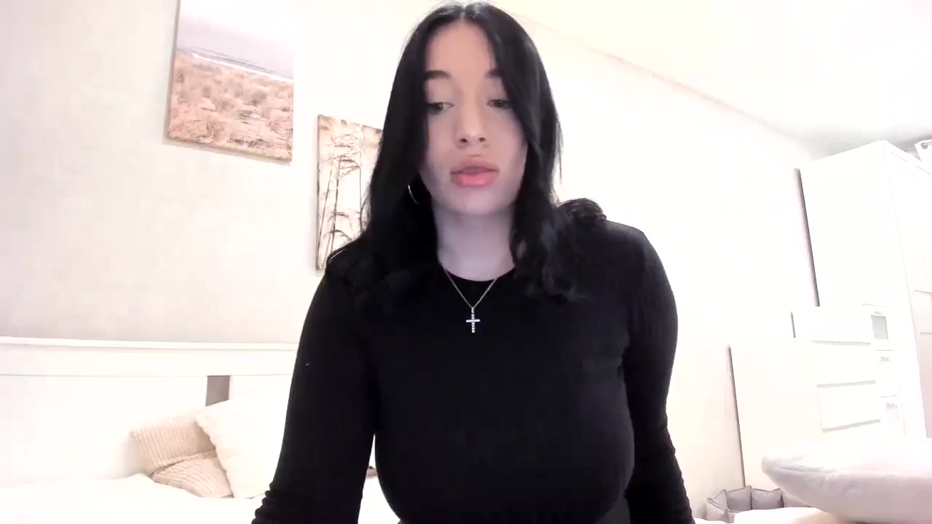 Gallery image thumbnail from BoredRoom's myfreecams stream on, 06/23/2024, 14:31 image 9 of 20
