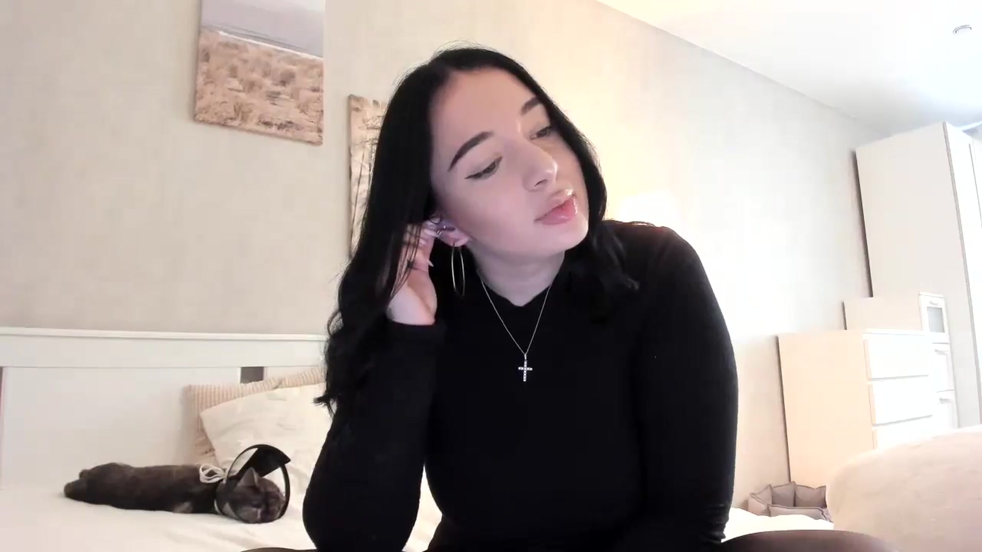 Gallery image thumbnail from BoredRoom's myfreecams stream on, 06/24/2024, 09:32 image 13 of 20