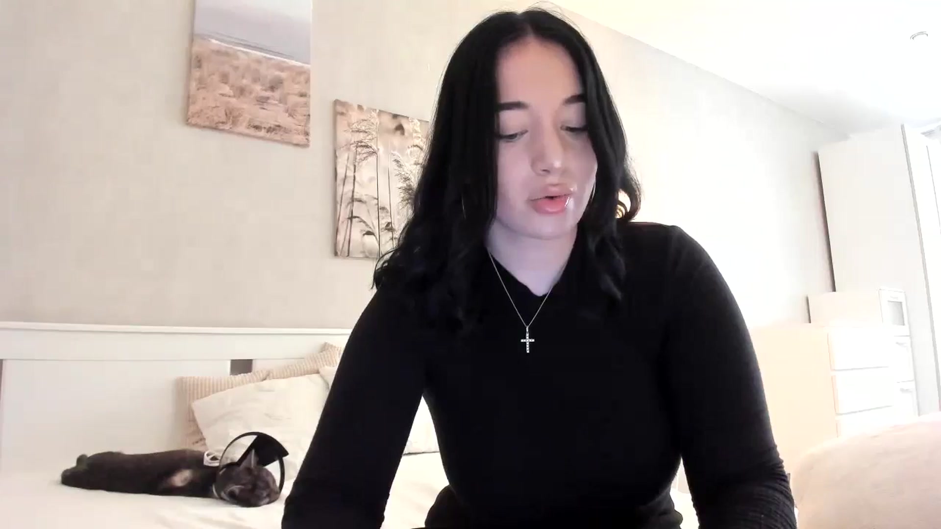 Gallery image thumbnail from BoredRoom's myfreecams stream on, 06/24/2024, 09:32 image 4 of 20