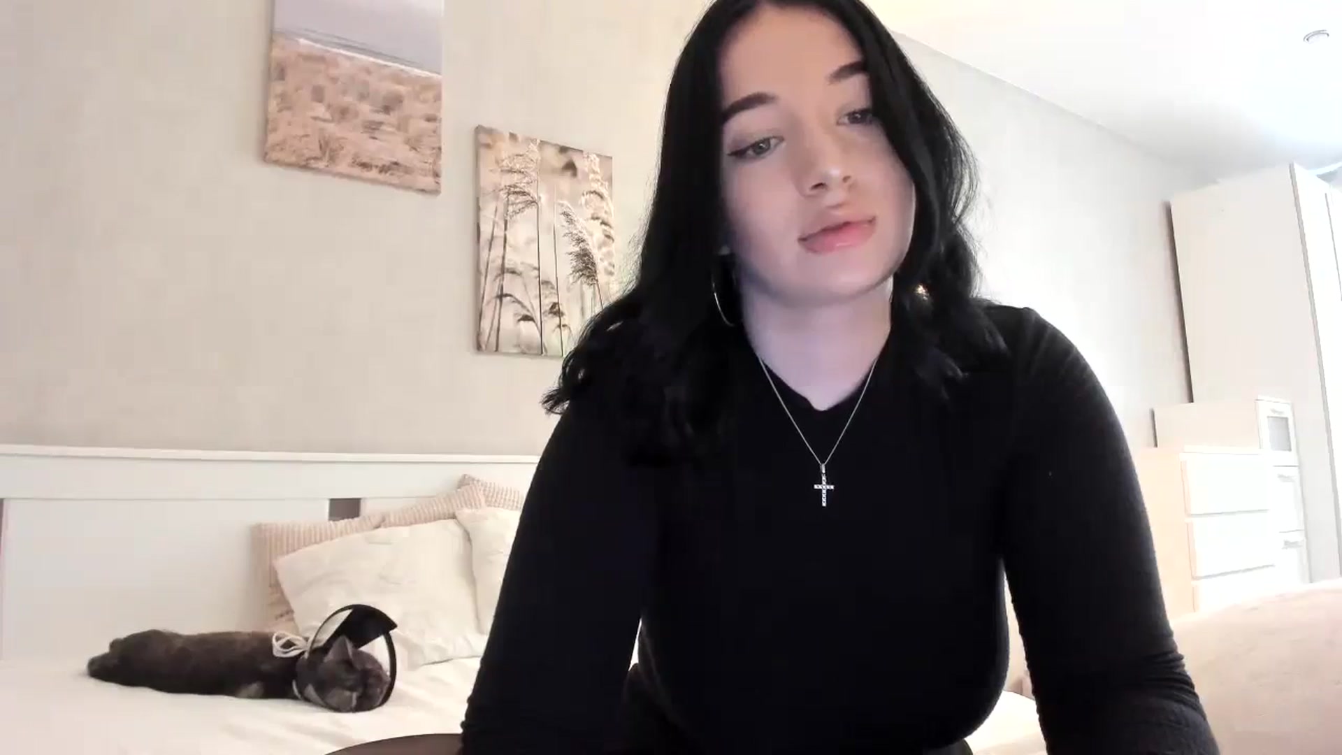 Gallery image thumbnail from BoredRoom's myfreecams stream on, 06/24/2024, 09:32 image 12 of 20