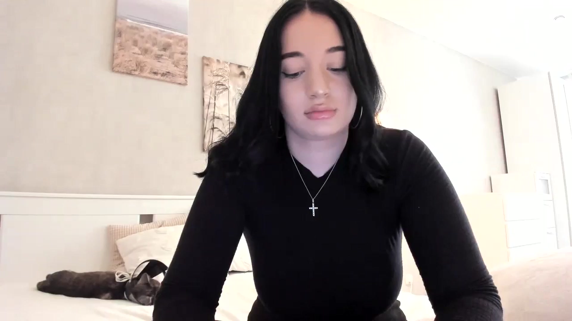 Gallery image thumbnail from BoredRoom's myfreecams stream on, 06/24/2024, 09:32 image 11 of 20