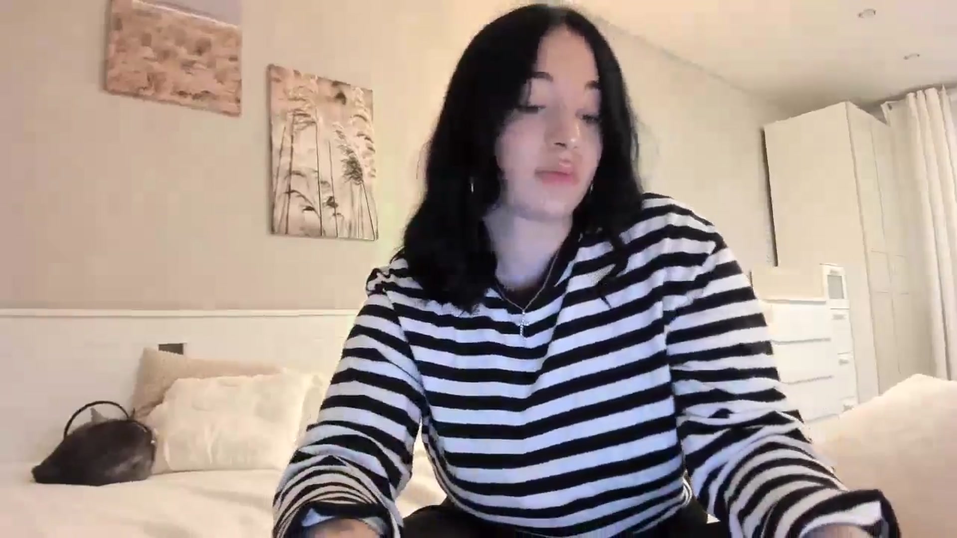 Gallery image thumbnail from BoredRoom's myfreecams stream on, 06/25/2024, 10:16 image 19 of 20