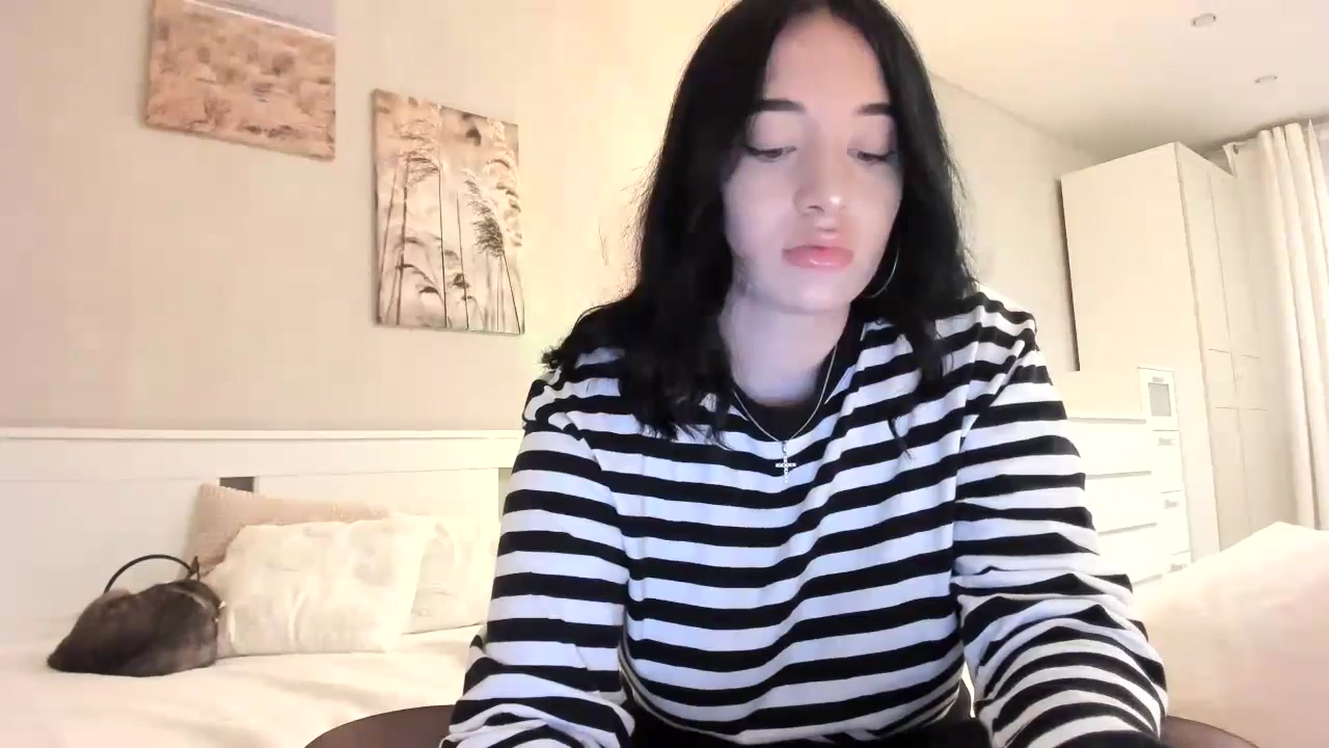 Gallery image thumbnail from BoredRoom's myfreecams stream on, 06/25/2024, 10:16 image 12 of 20