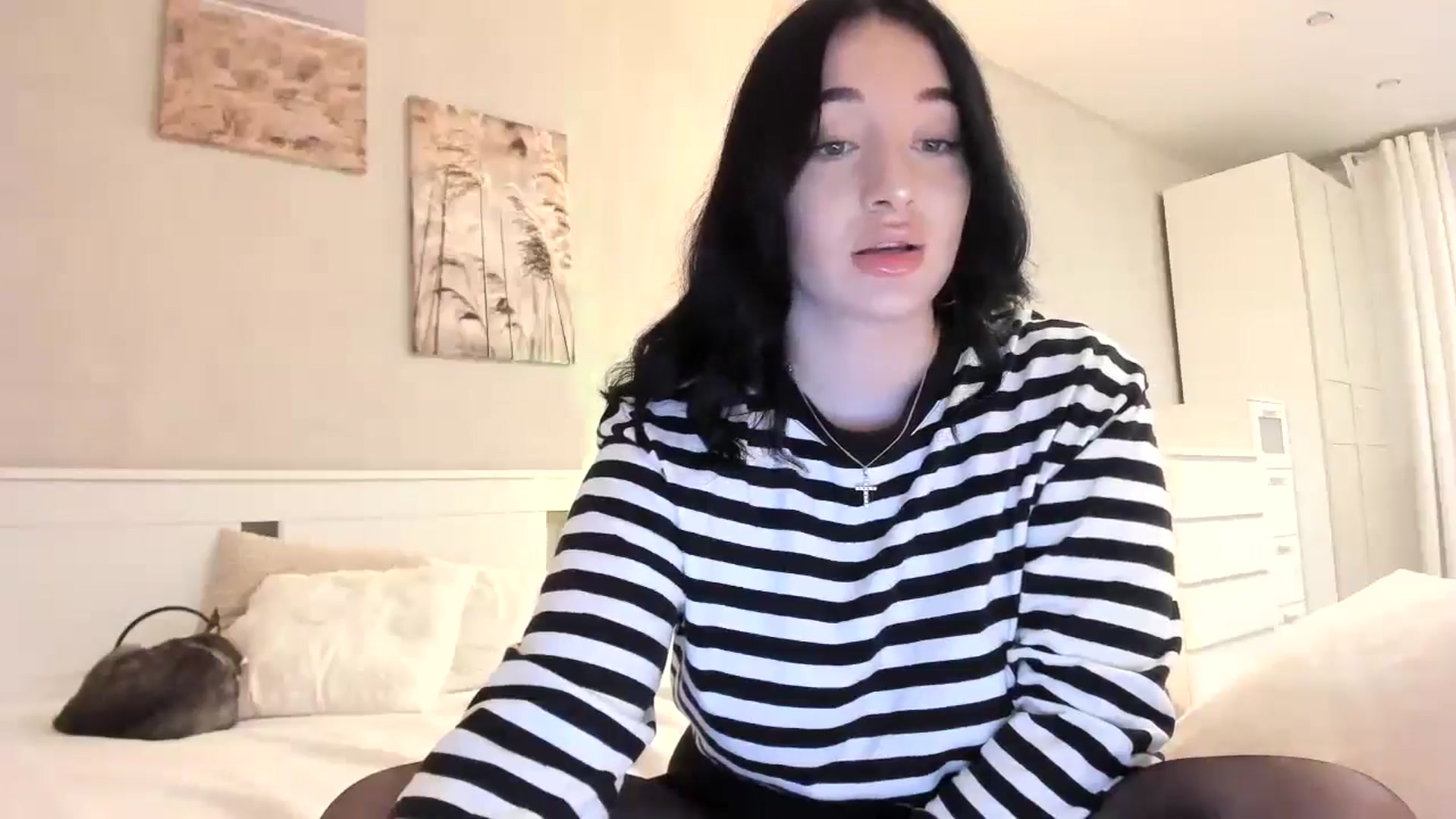 Gallery image thumbnail from BoredRoom's myfreecams stream on, 06/25/2024, 10:16 image 9 of 20