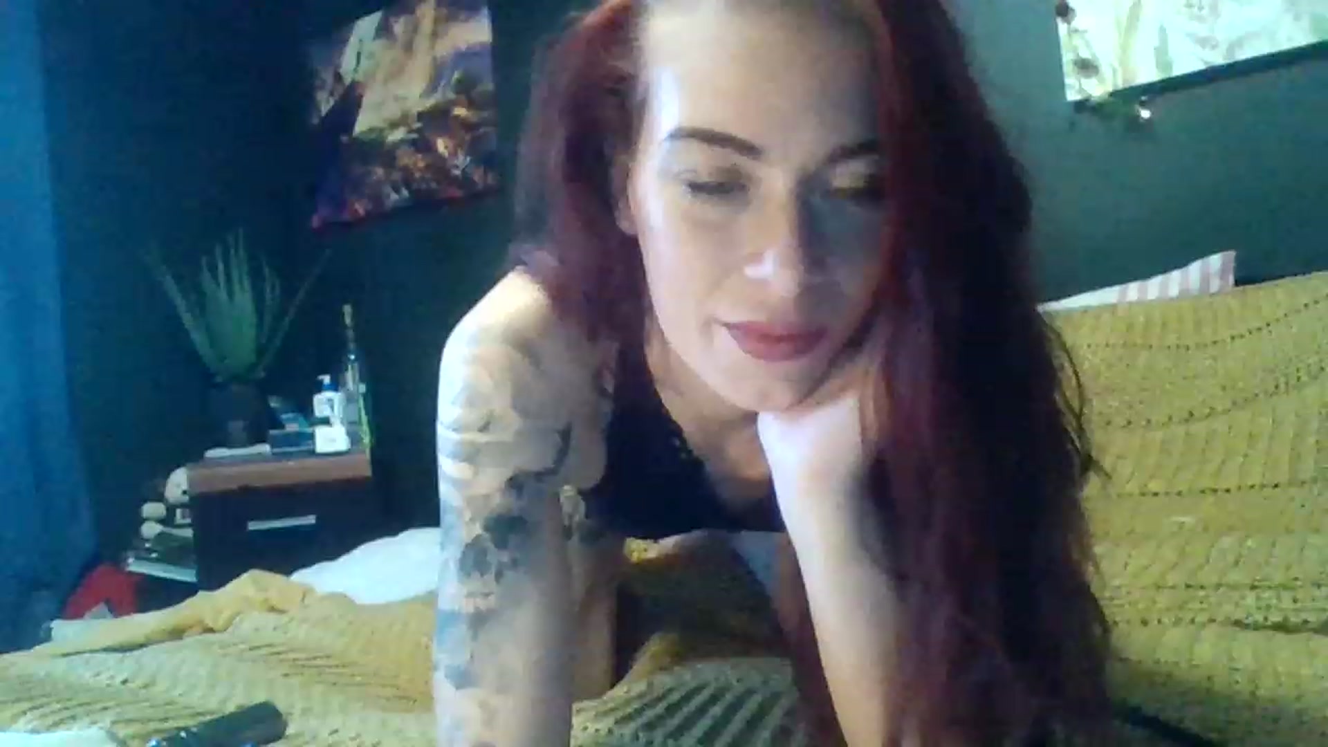 Gallery image thumbnail from Boredhotmama's myfreecams stream on, 11/16/2022, 15:06 image 10 of 20