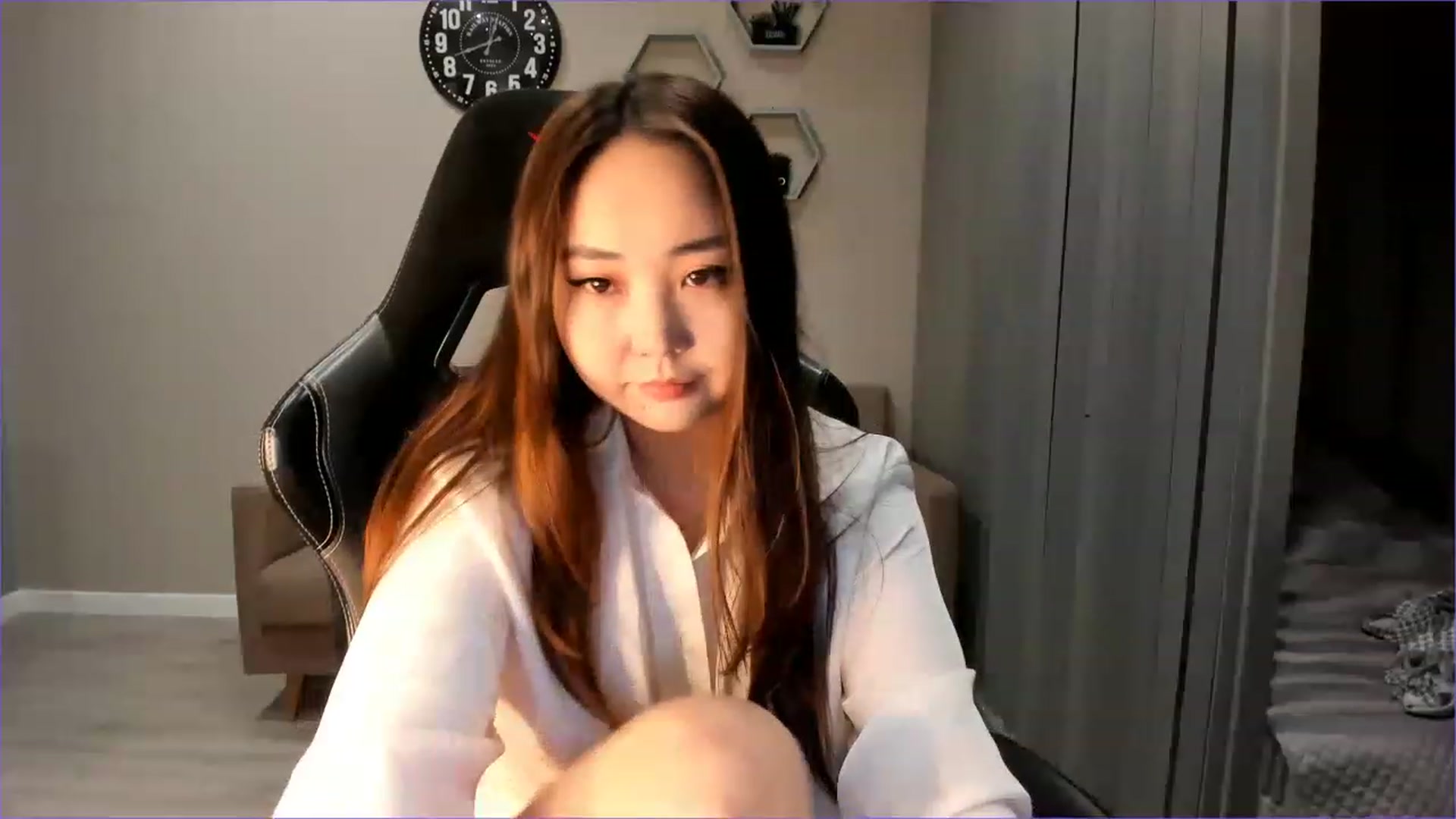 Gallery image thumbnail from Borra's myfreecams stream on, 11/22/2022, 05:51 image 19 of 20