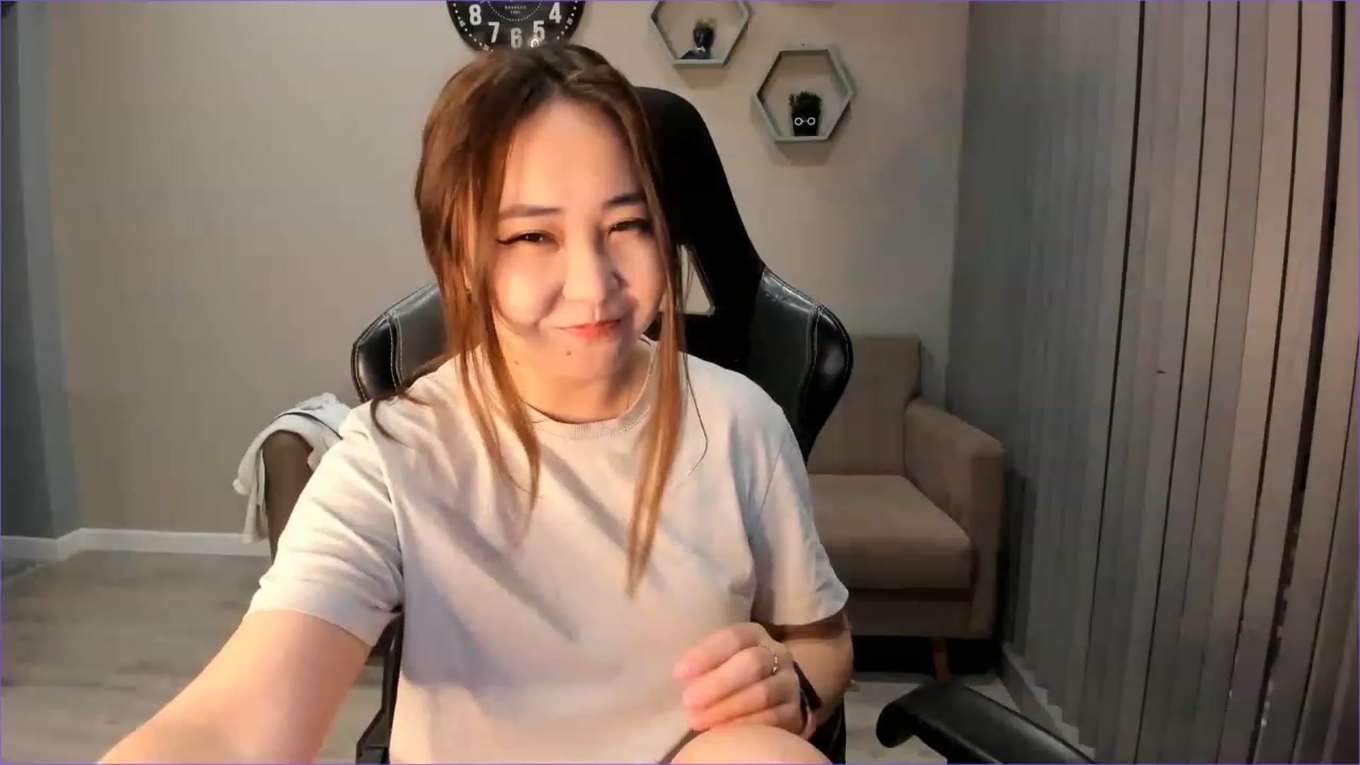 Gallery image thumbnail from Borra's myfreecams stream on, 11/23/2022, 07:17 image 10 of 20