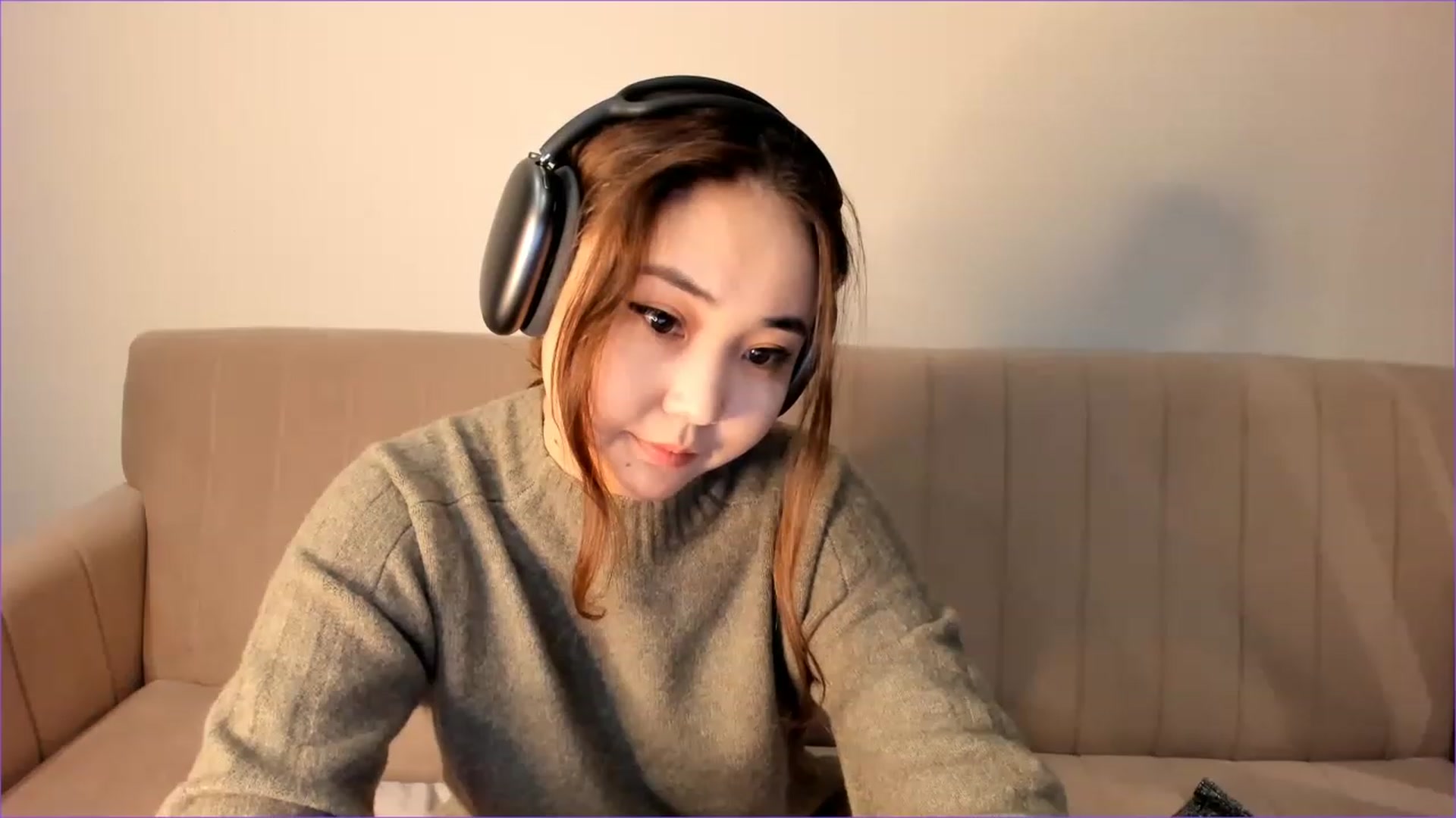 Gallery image thumbnail from Borra's myfreecams stream on, 11/24/2022, 06:44 image 15 of 20
