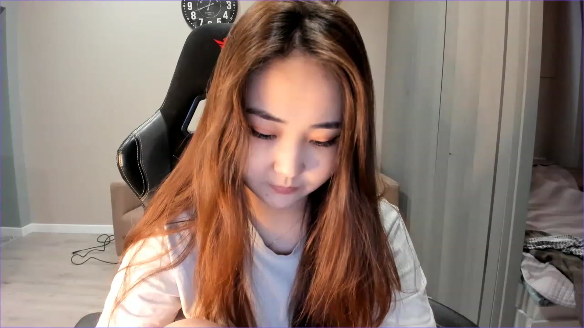 Gallery image thumbnail from Borra's myfreecams stream on, 11/27/2022, 04:41 image 11 of 20