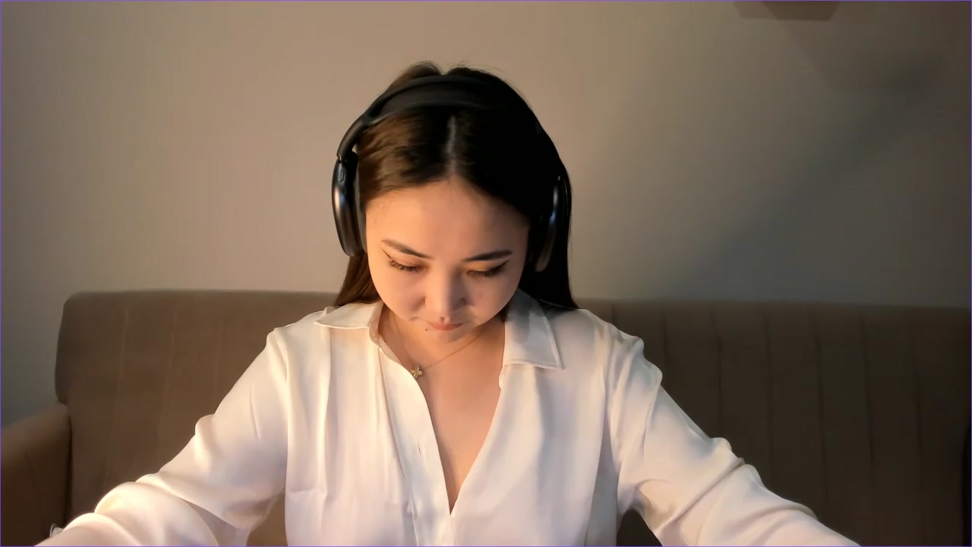 Gallery image thumbnail from Borra's myfreecams stream on, 11/27/2022, 08:54 image 1 of 20