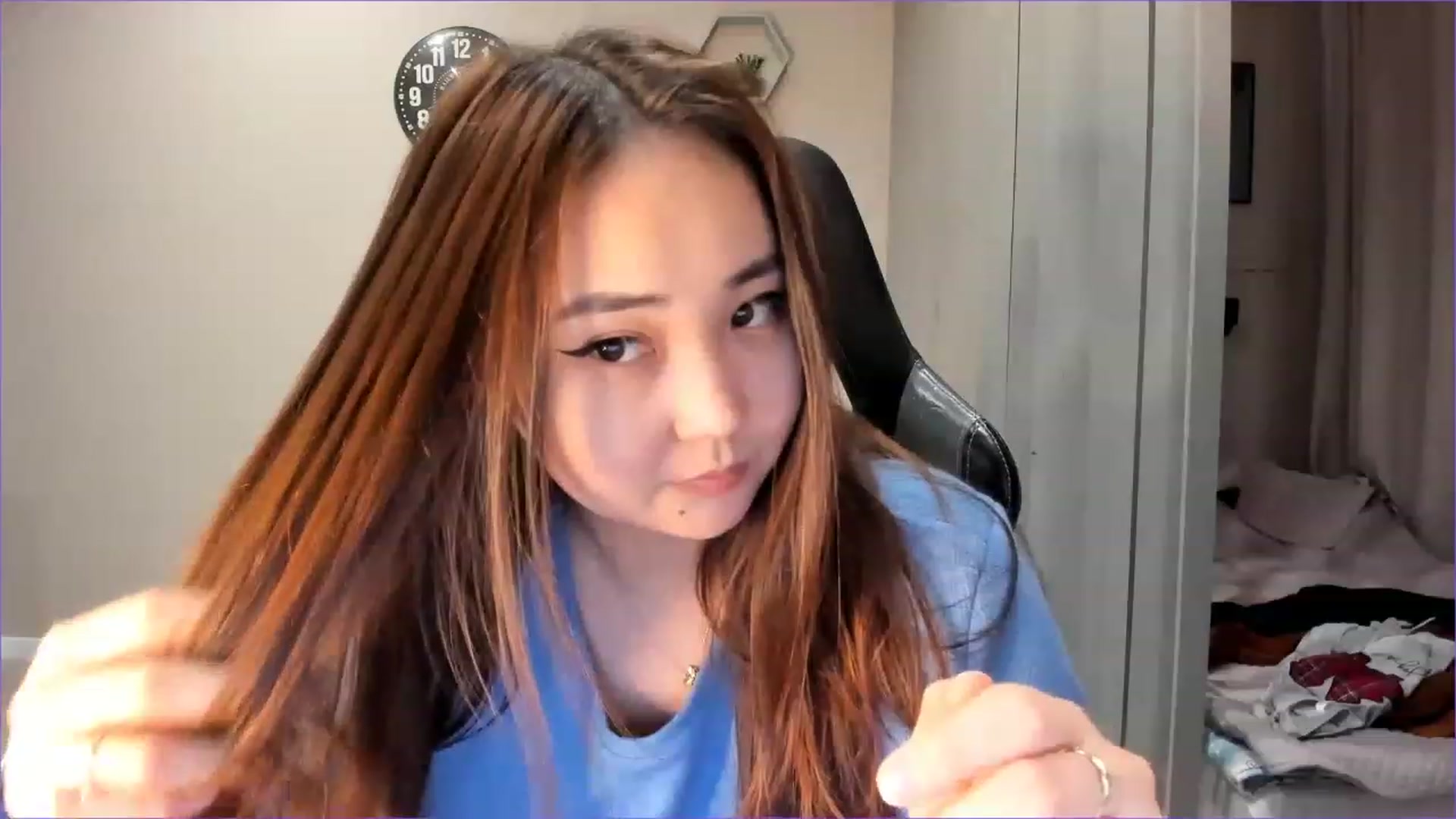 Gallery image thumbnail from Borra's myfreecams stream on, 11/29/2022, 09:08 image 17 of 20