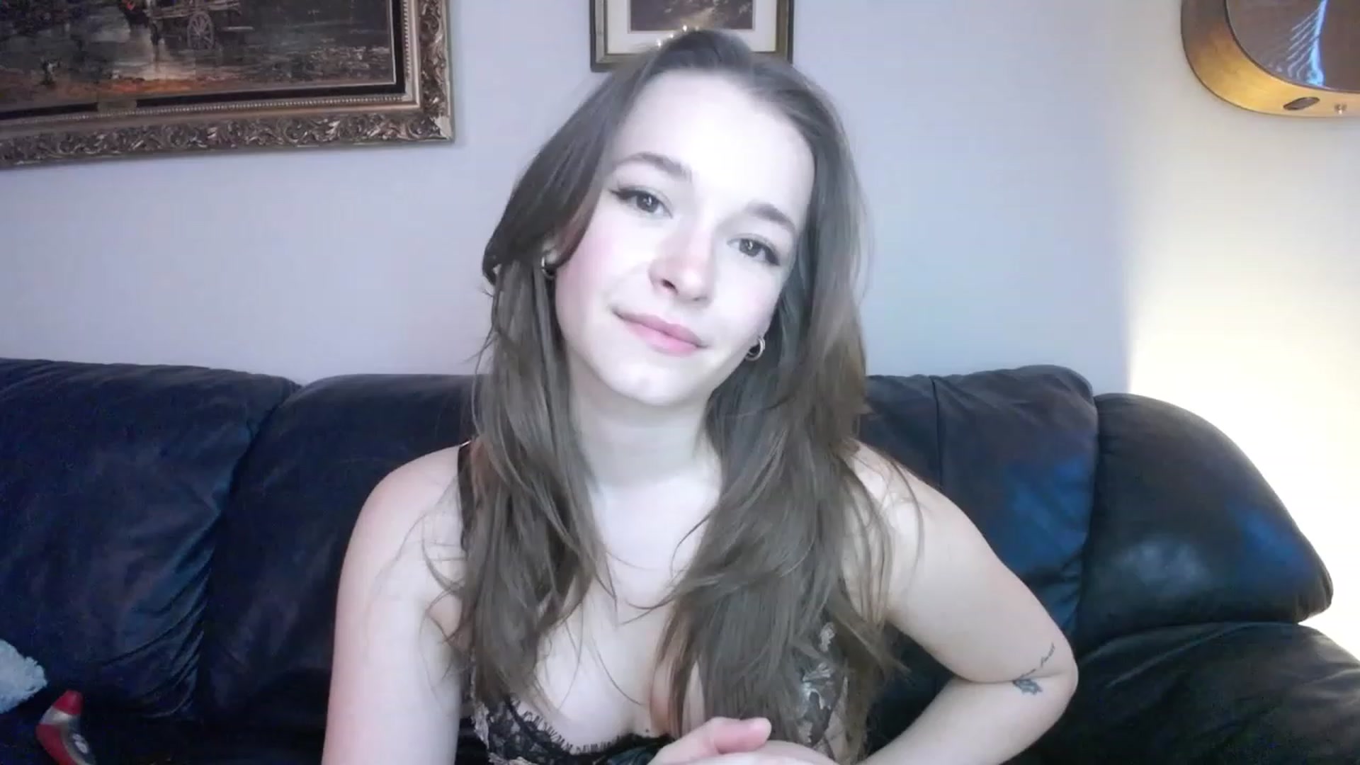 Gallery image thumbnail from BossBabyGirl's myfreecams stream on, 12/03/2022, 22:43 image 17 of 20