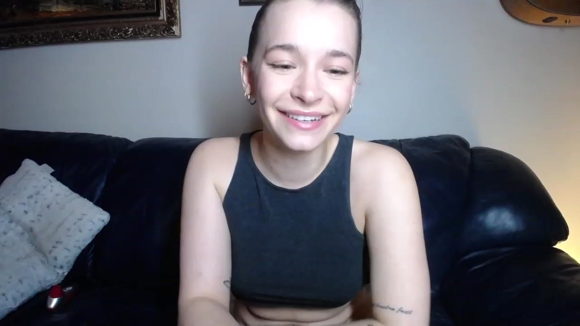 Gallery image thumbnail from BossBabyGirl's myfreecams stream on, 12/11/2022, 22:55 image 17 of 20