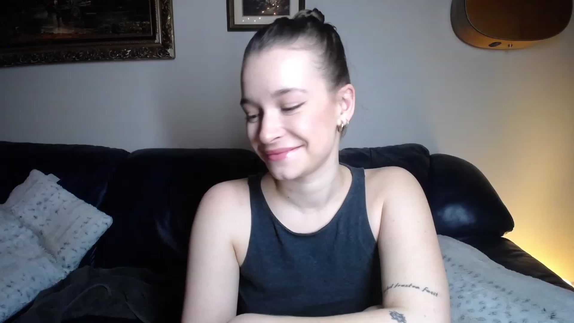 Gallery image thumbnail from BossBabyGirl's myfreecams stream on, 12/11/2022, 23:20 image 1 of 20