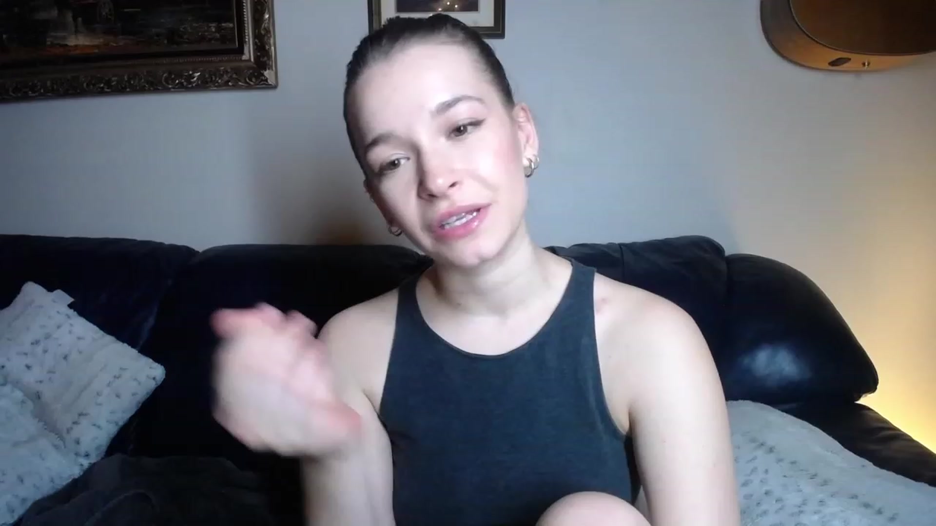 Gallery image thumbnail from BossBabyGirl's myfreecams stream on, 12/11/2022, 23:20 image 4 of 20