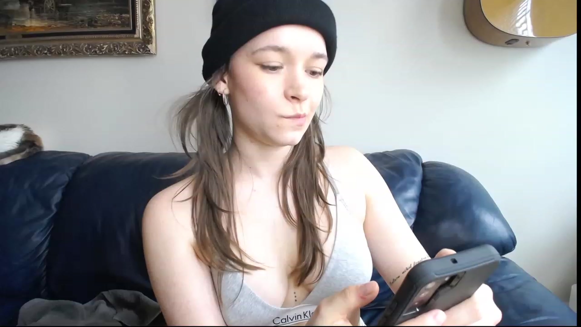 Gallery image thumbnail from BossBabyGirl's myfreecams stream on, 04/28/2023, 23:28 image 3 of 20