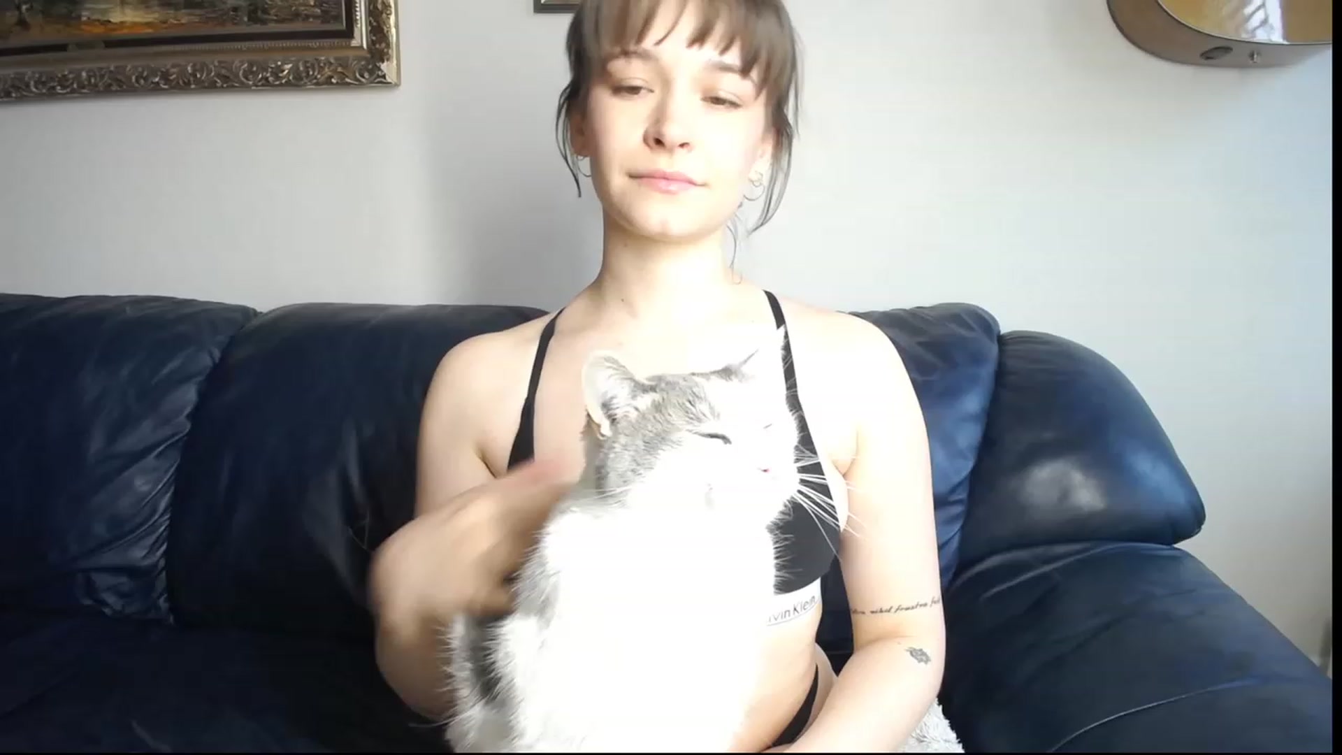 Gallery image thumbnail from BossBabyGirl's myfreecams stream on, 05/01/2023, 24:07 image 3 of 20