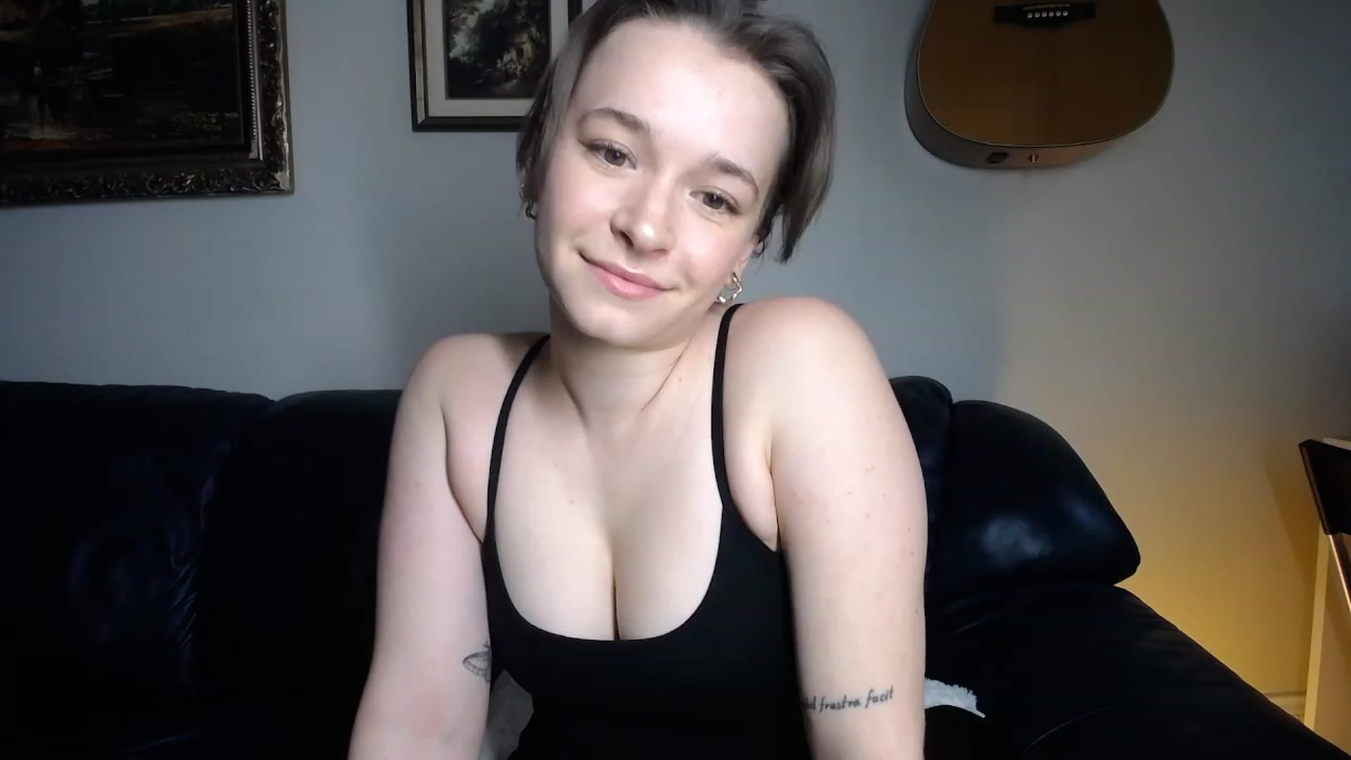 Gallery image thumbnail from BossBabyGirl's myfreecams stream on, 10/17/2023, 22:30 image 5 of 20