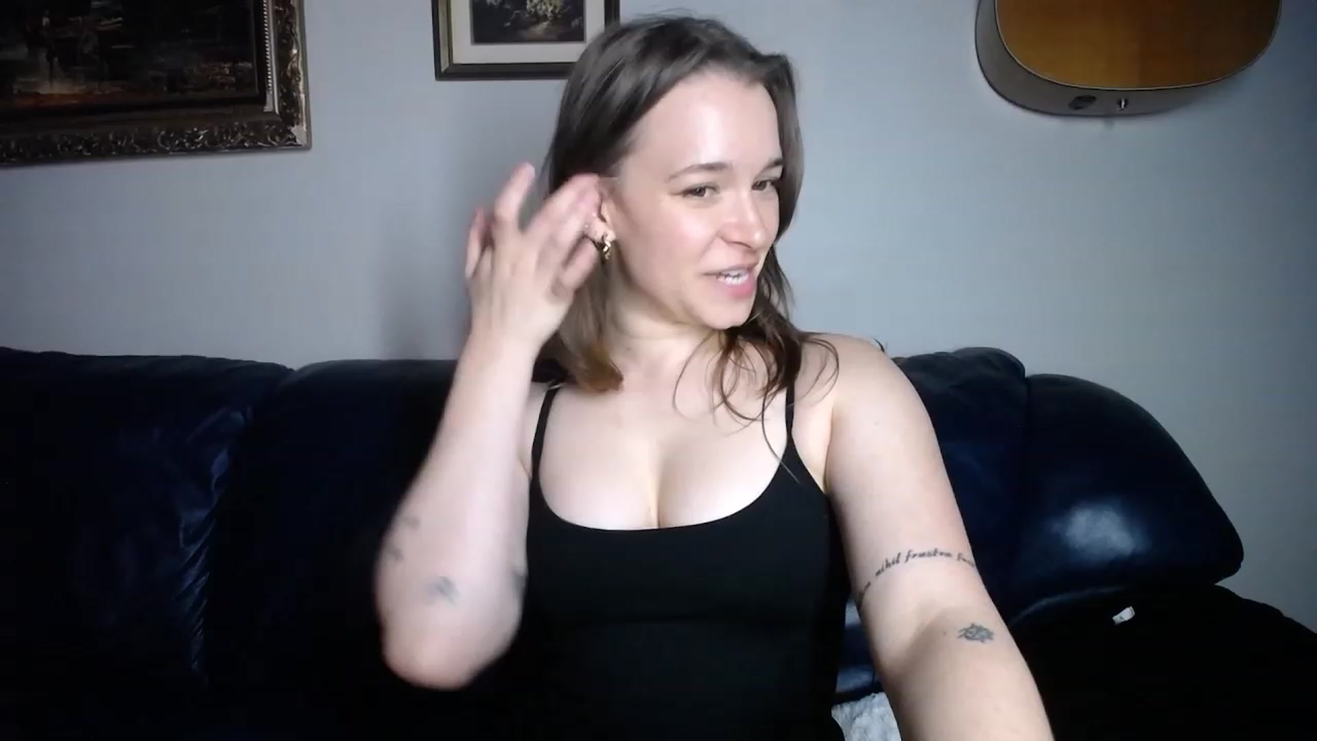 Gallery image thumbnail from BossBabyGirl's myfreecams stream on, 10/17/2023, 23:58 image 11 of 20