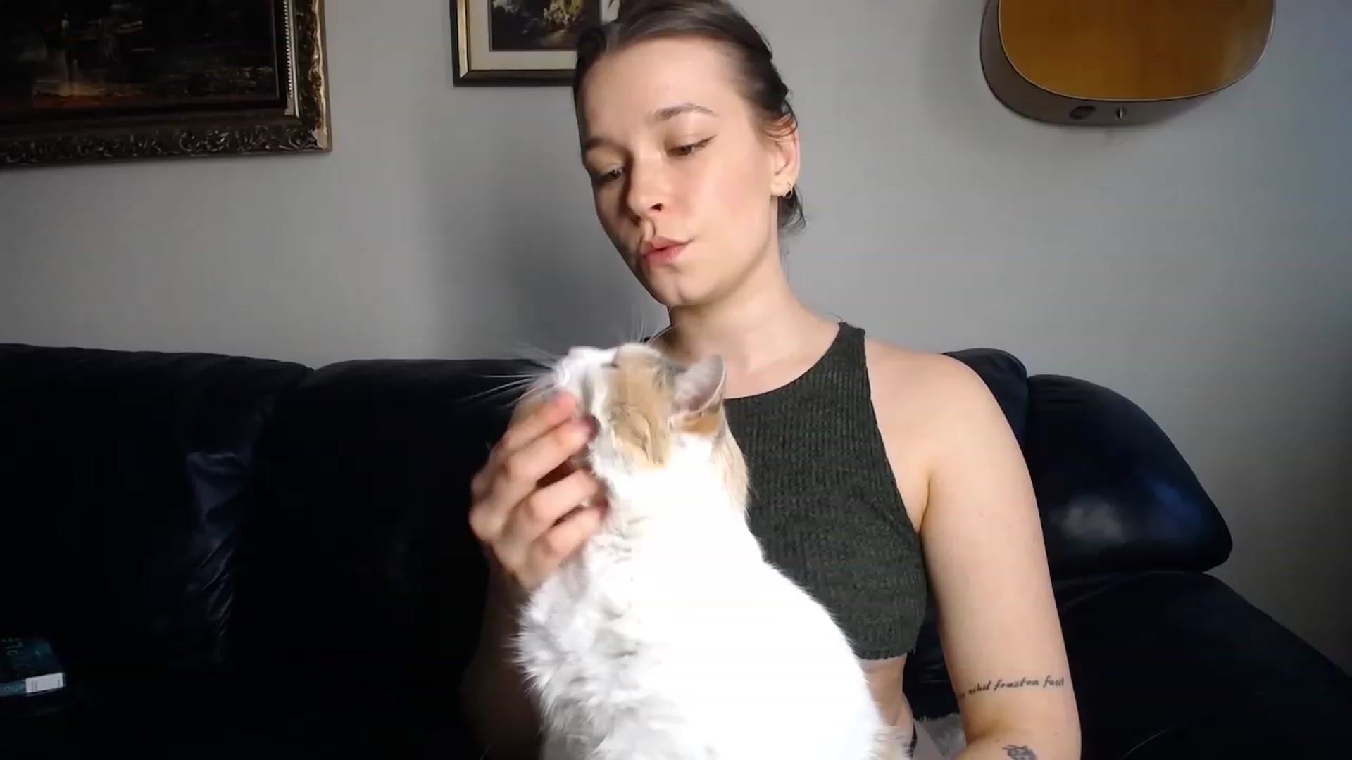 Gallery image thumbnail from BossBabyGirl's myfreecams stream on, 10/19/2023, 22:16 image 5 of 20