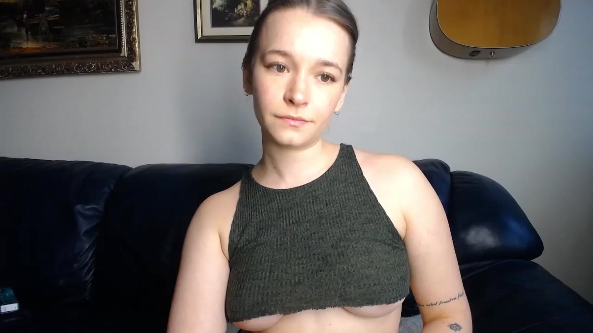 Gallery image thumbnail from BossBabyGirl's myfreecams stream on, 10/19/2023, 22:16 image 12 of 20