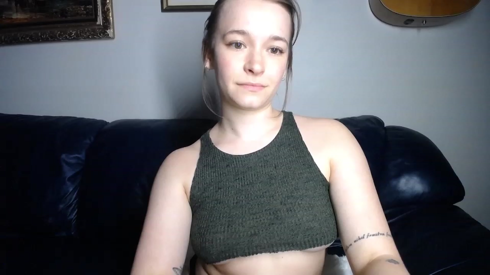 Gallery image thumbnail from BossBabyGirl's myfreecams stream on, 10/20/2023, 24:37 image 17 of 20
