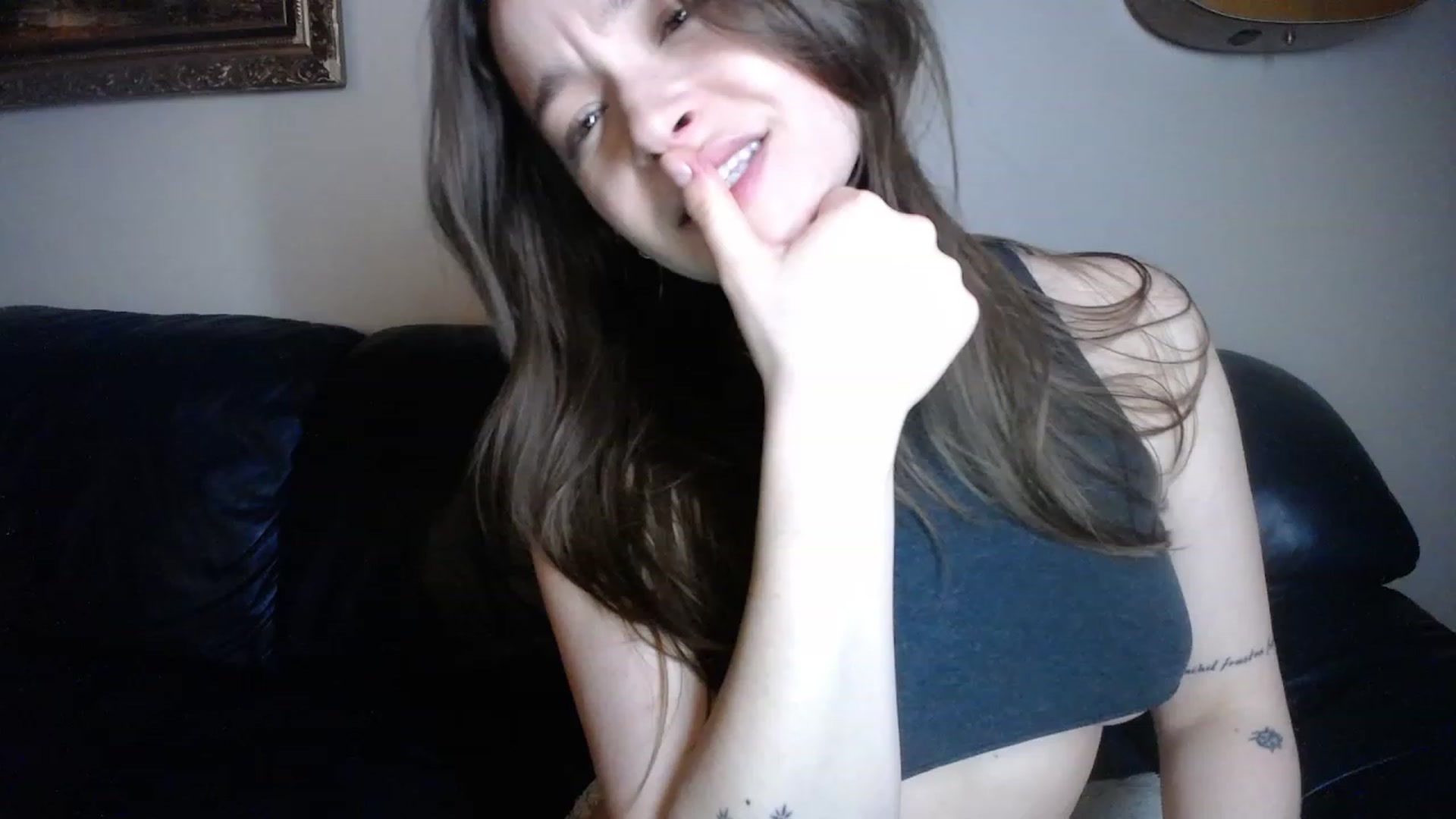 Gallery image thumbnail from BossBabyGirl's myfreecams stream on, 02/15/2024, 24:25 image 16 of 20