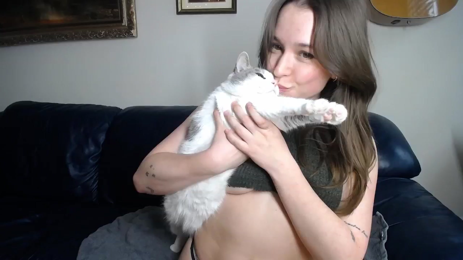 Gallery image thumbnail from BossBabyGirl's myfreecams stream on, 05/14/2024, 24:21 image 1 of 20