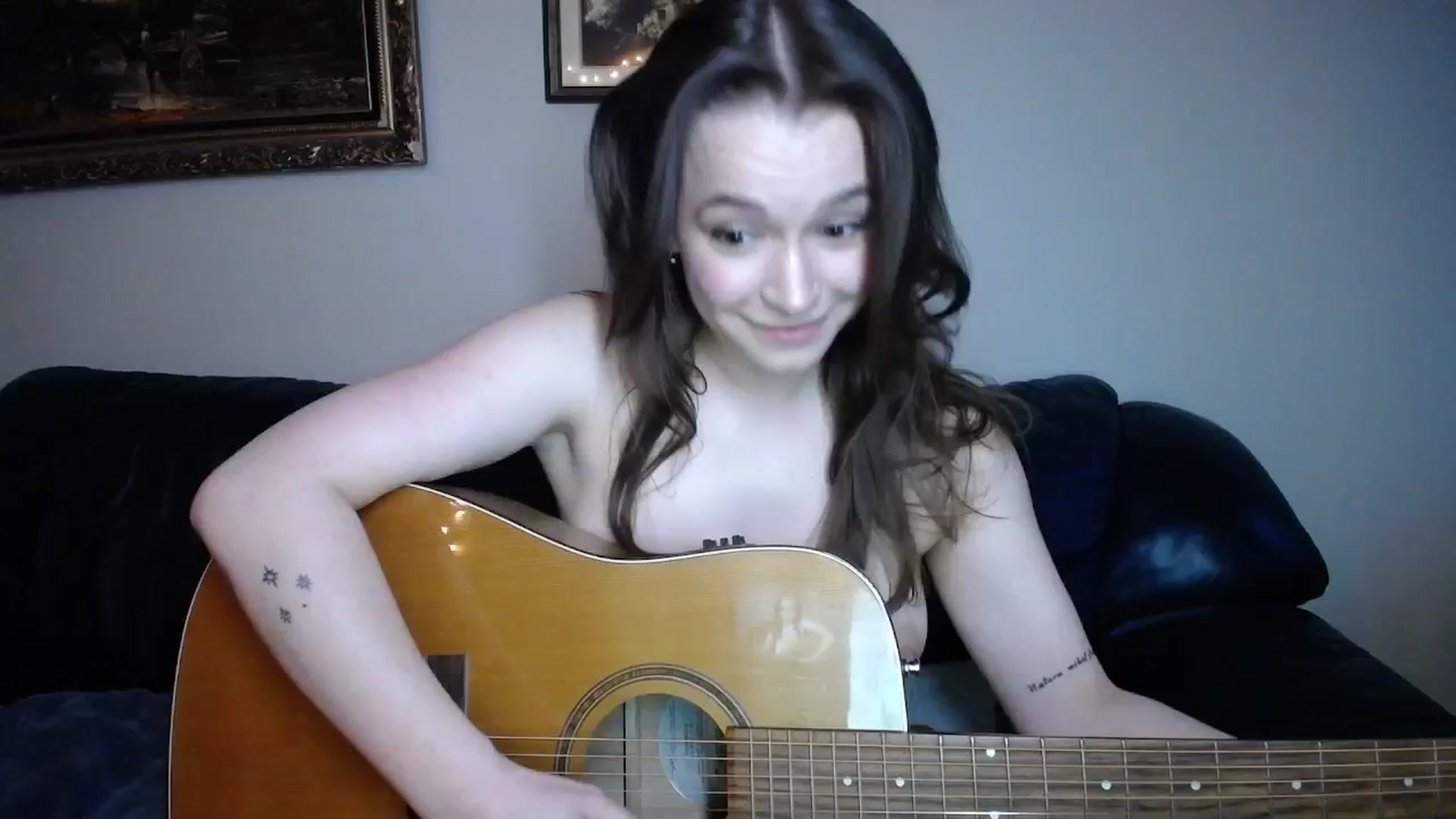 Gallery image thumbnail from BossBabyGirl's myfreecams stream on, 10/22/2024, 23:25 image 13 of 20