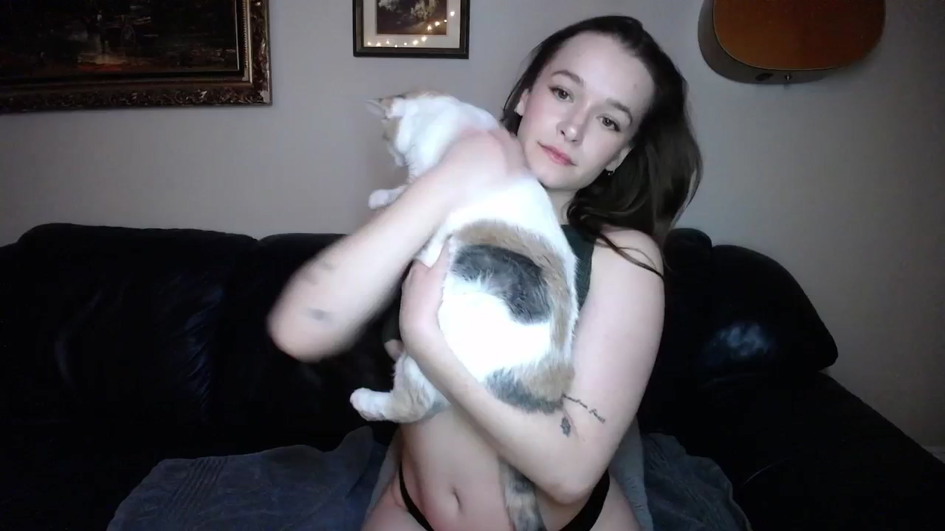 Gallery image thumbnail from BossBabyGirl's myfreecams stream on, 12/10/2024, 03:20 image 6 of 20