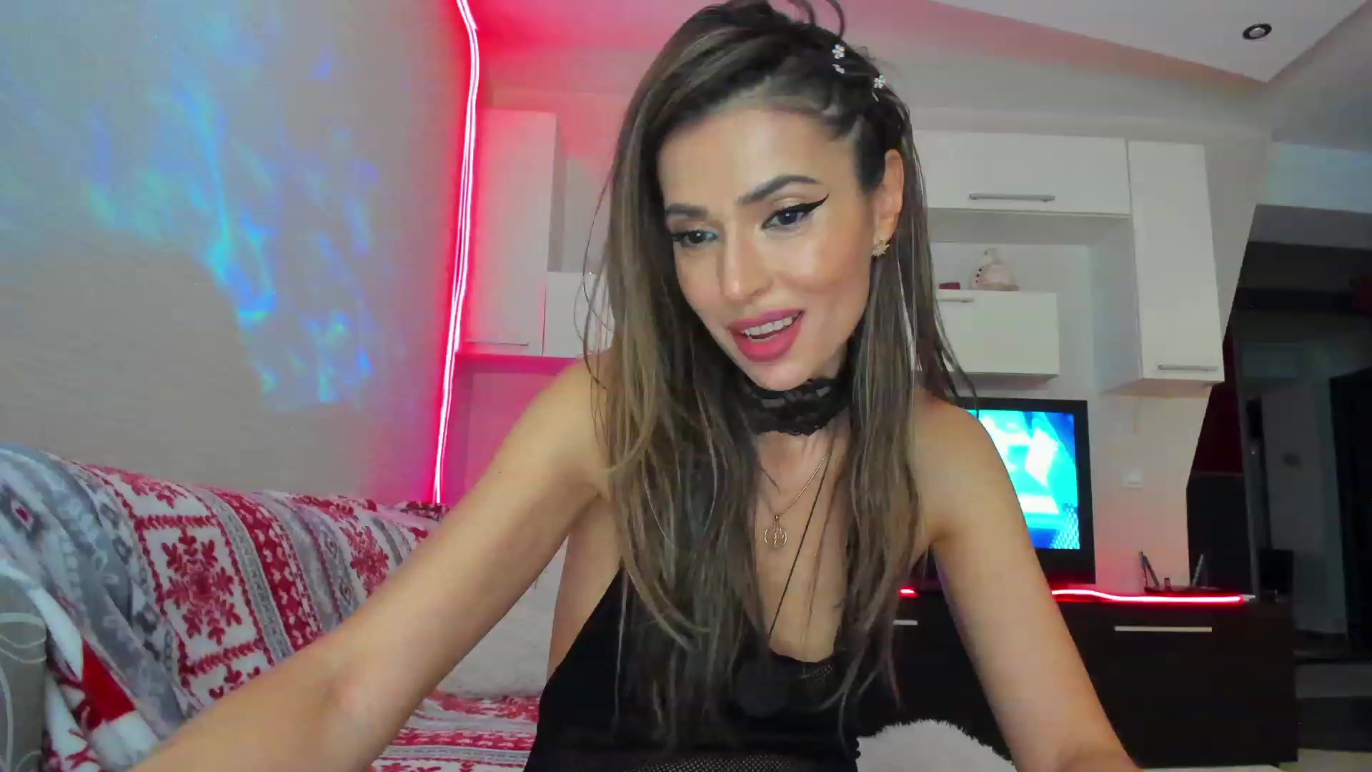 Gallery image thumbnail from BossyBeach's myfreecams stream on, 04/21/2023, 24:36 image 1 of 20