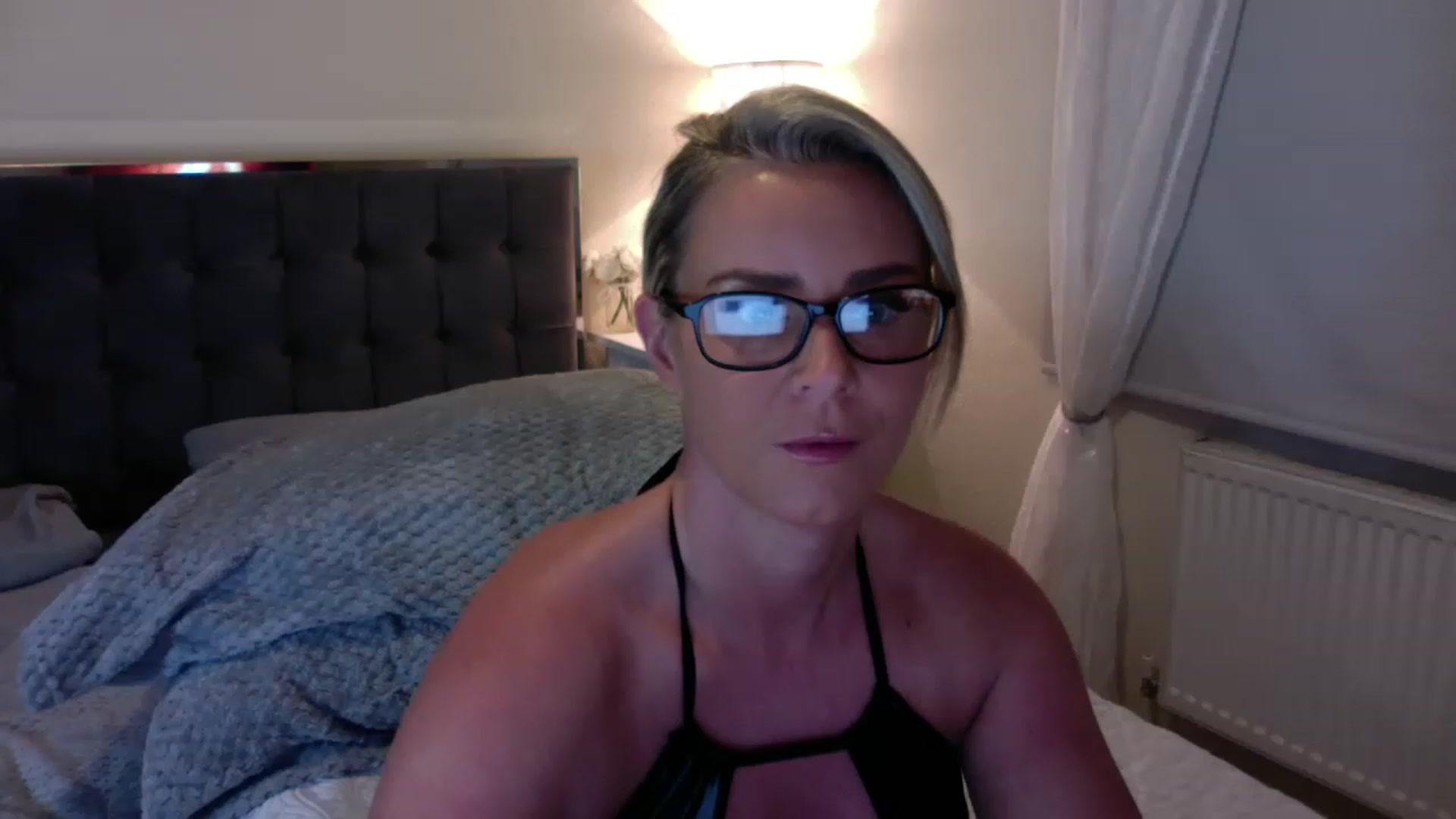 Gallery image thumbnail from BossyBetty's myfreecams stream on, 01/01/2023, 18:25 image 4 of 20