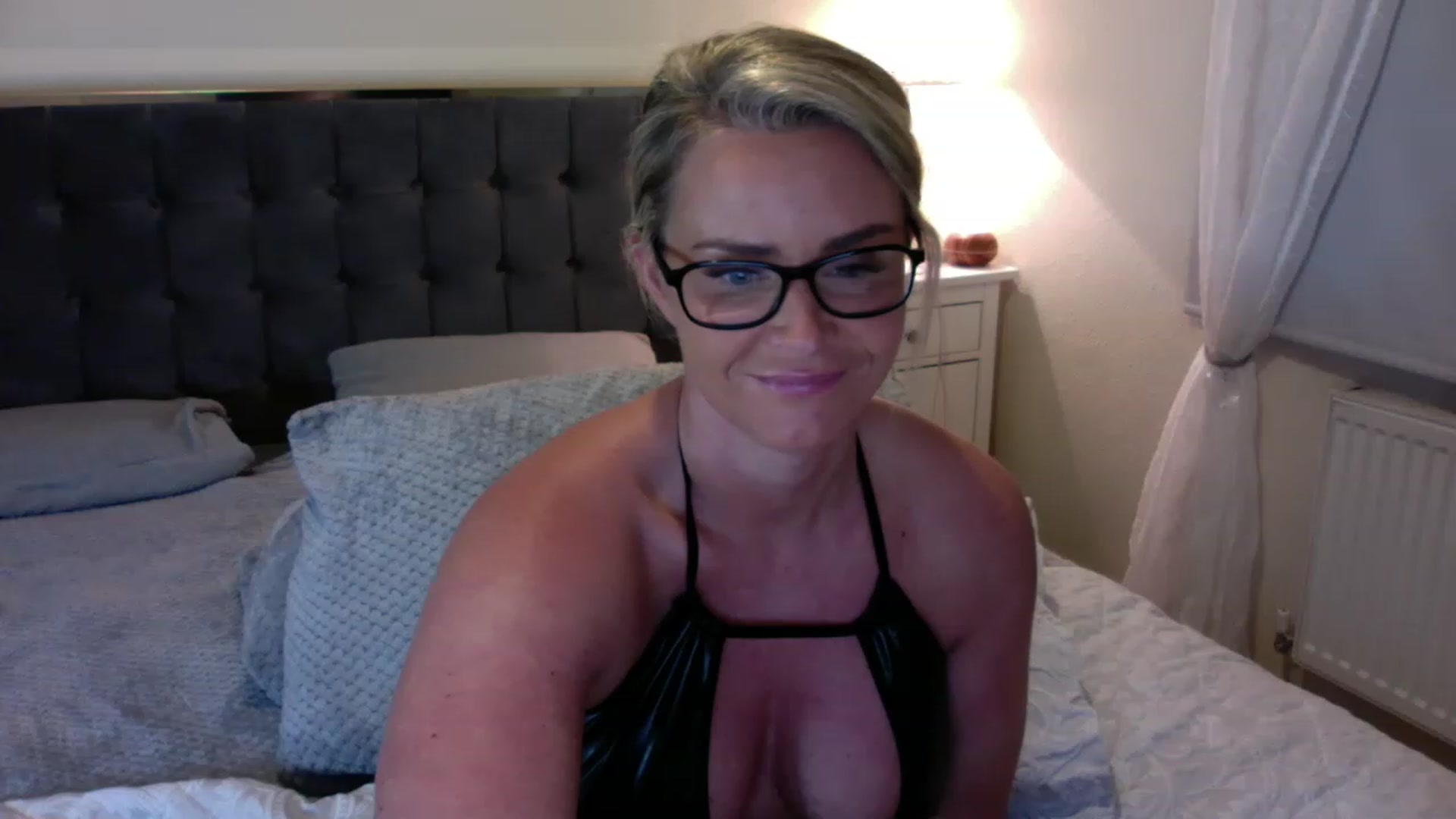Gallery image thumbnail from BossyBetty's myfreecams stream on, 01/01/2023, 19:07 image 14 of 20