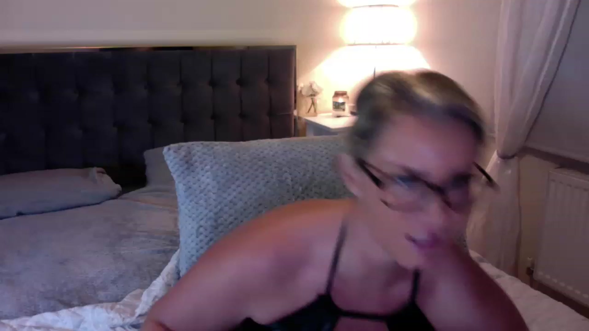 Gallery image thumbnail from BossyBetty's myfreecams stream on, 01/01/2023, 20:42 image 18 of 20